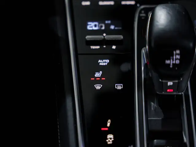Porsche Panamera view 11