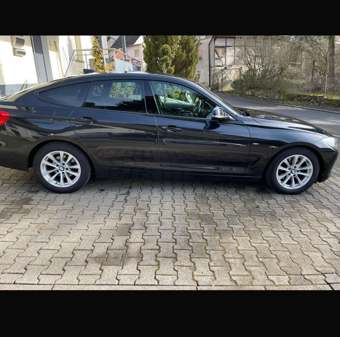 Second hand Bmw 3 Series 320