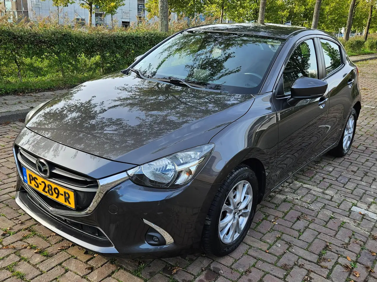 Mazda 2