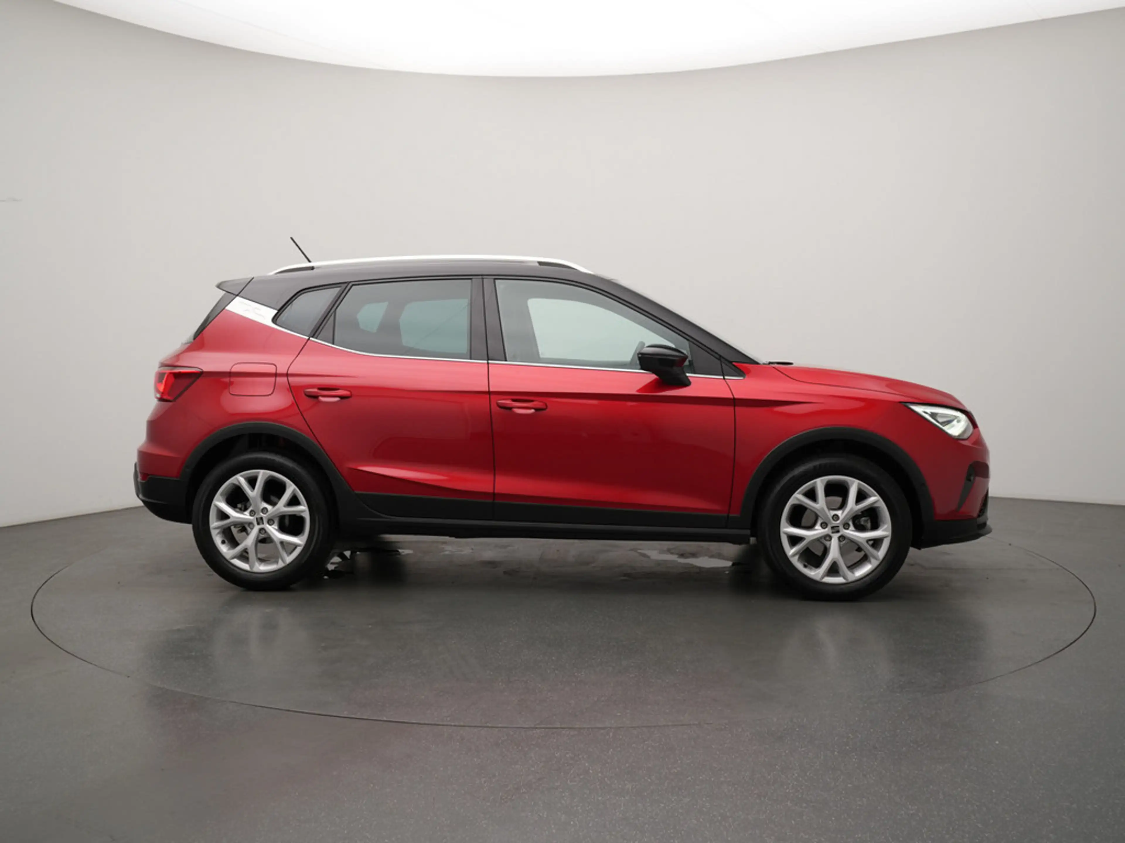 SEAT Arona FR DSG PDC KAM ACC CARPLAY LED NAVI VIRT — photo 3
