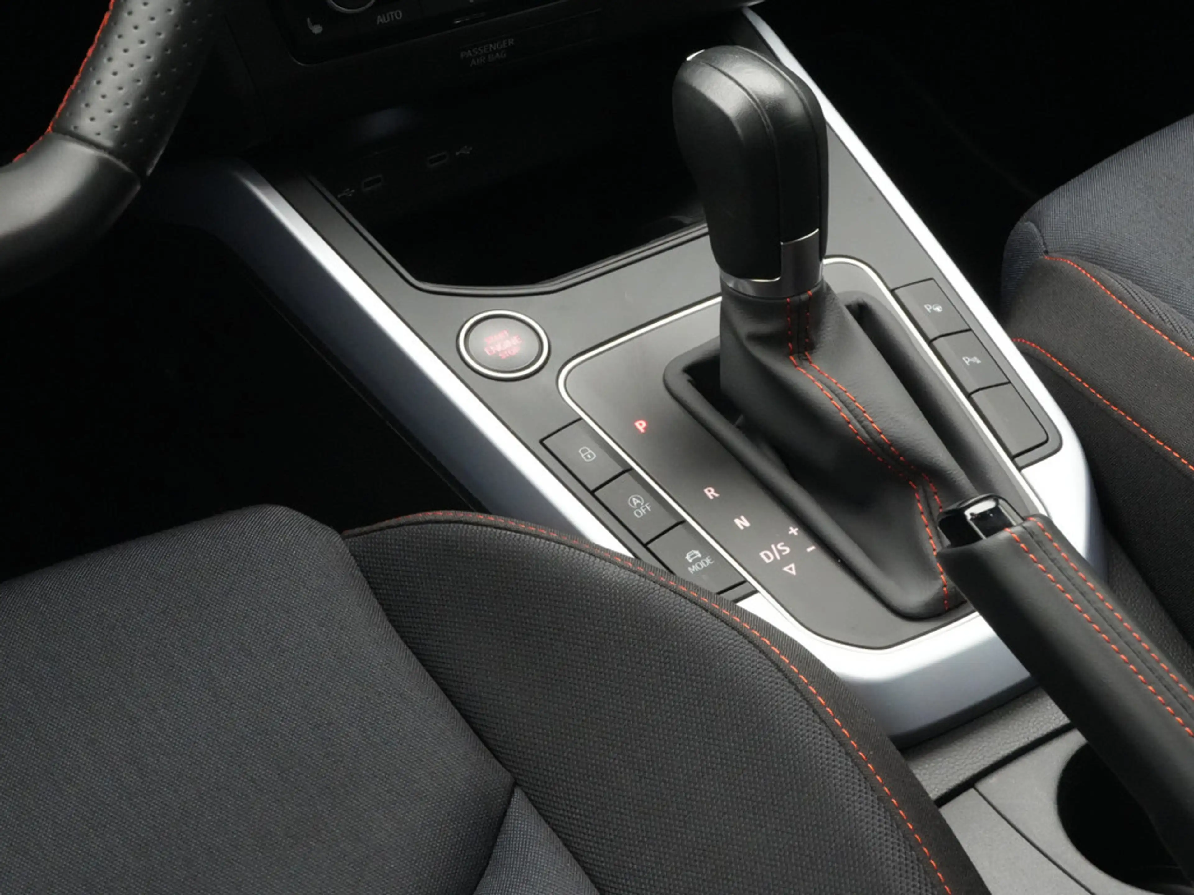SEAT Arona FR DSG PDC KAM ACC CARPLAY LED NAVI VIRT — photo 11