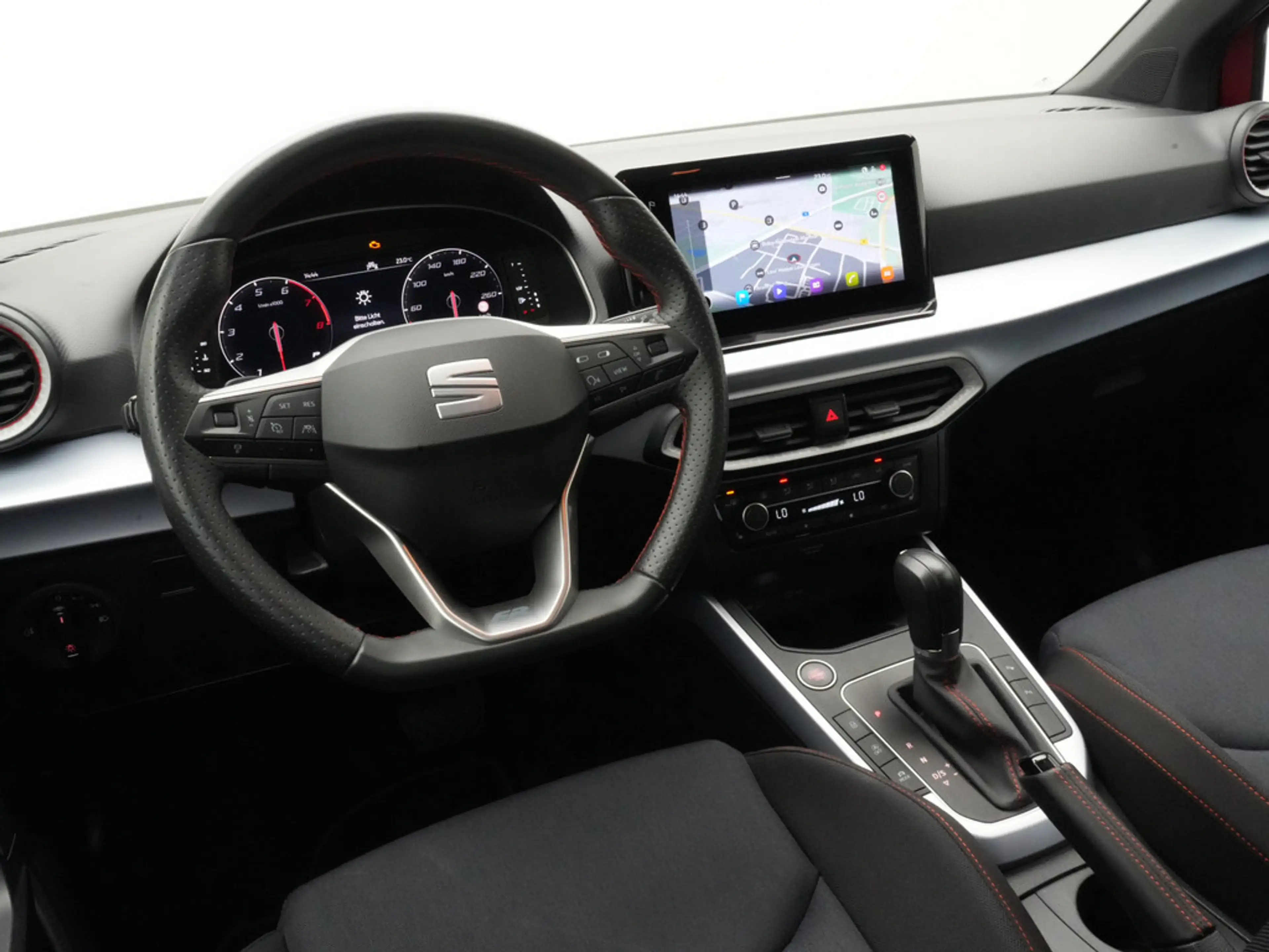 SEAT Arona FR DSG PDC KAM ACC CARPLAY LED NAVI VIRT — photo 4