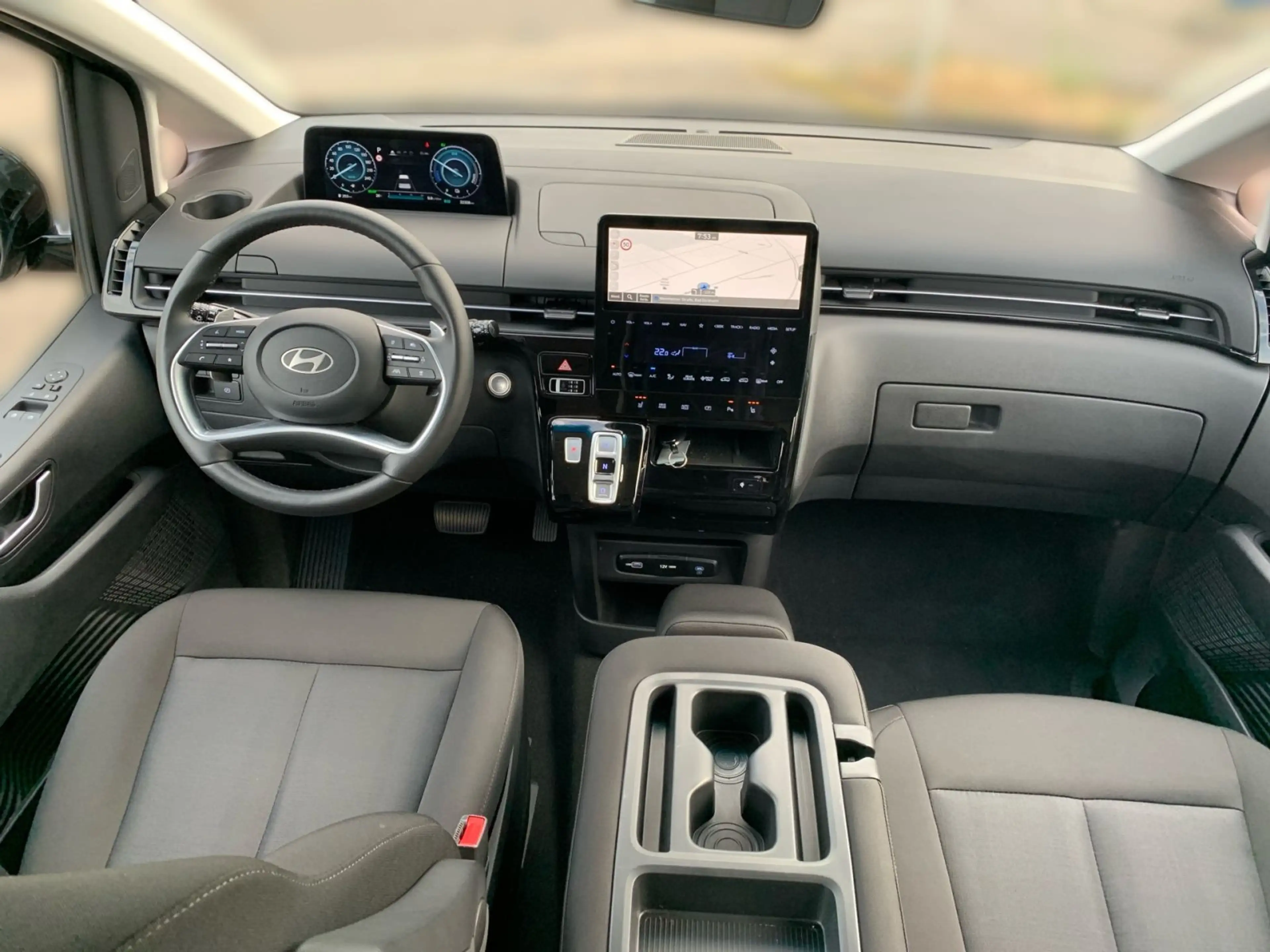 Hyundai STARIA STARIA 1.6 T-GDI Hybrid Trend 9-Sitzer Navi Allw — photo 24