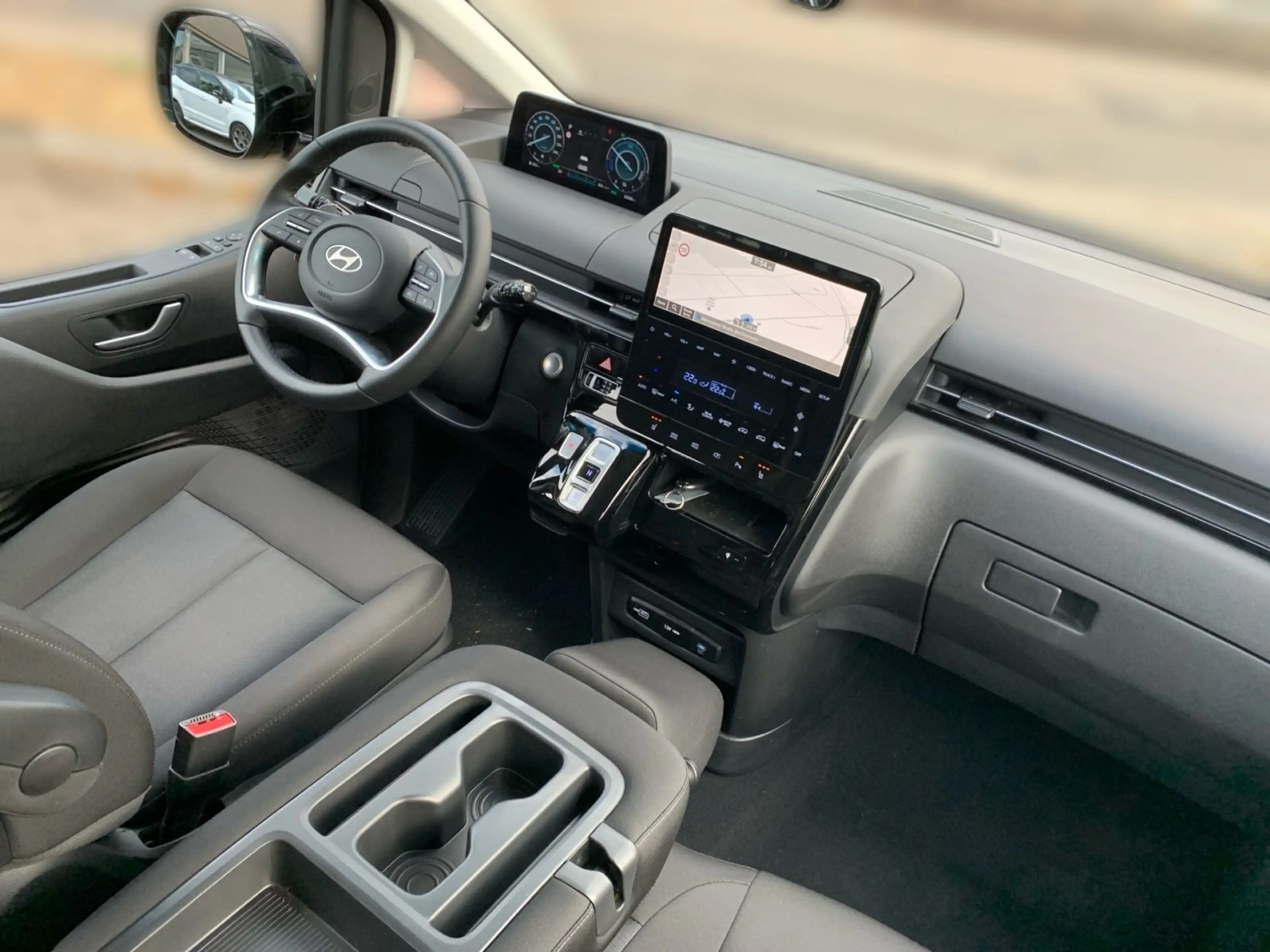 Hyundai STARIA STARIA 1.6 T-GDI Hybrid Trend 9-Sitzer Navi Allw — photo 26