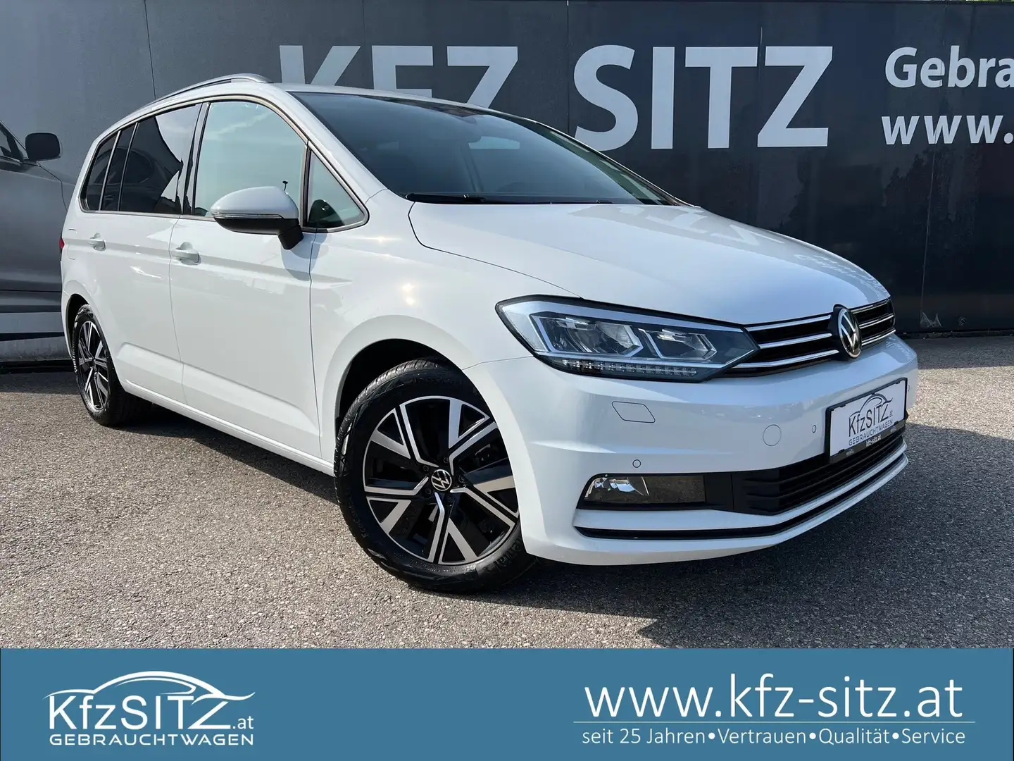 Volkswagen Touran 1,5 TSI ACT Comfort. 7 Sitze DSG | NP € 52.000 Weiß - 1