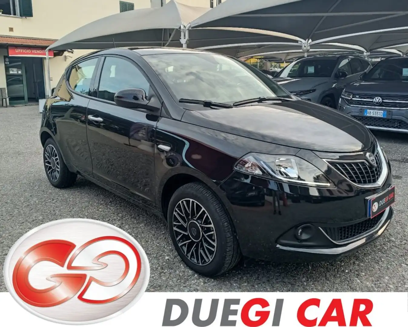 Lancia Ypsilon 1.0 FireFly 5 porte S&S Hybrid Platino Schwarz - 1