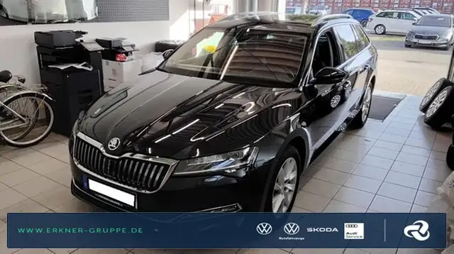Skoda Superb Combi 2.0TSI DSG Style+EPH+AHK+PANO+FRONTSCHEIB...