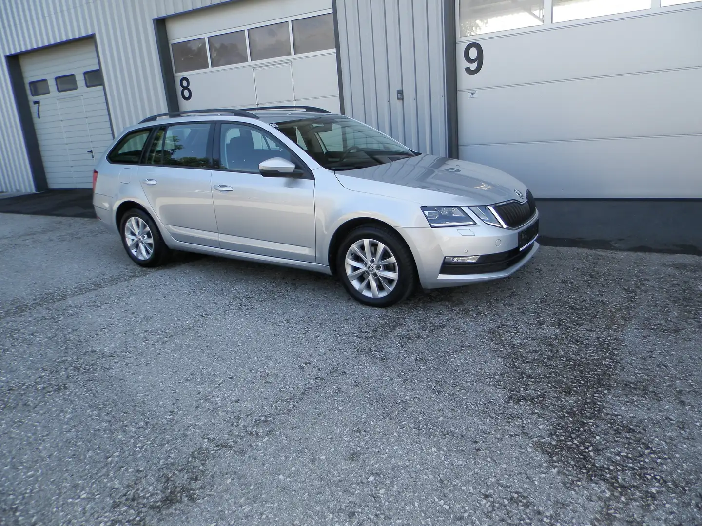 Skoda Octavia Ambition DSG Kombi Silber - 1