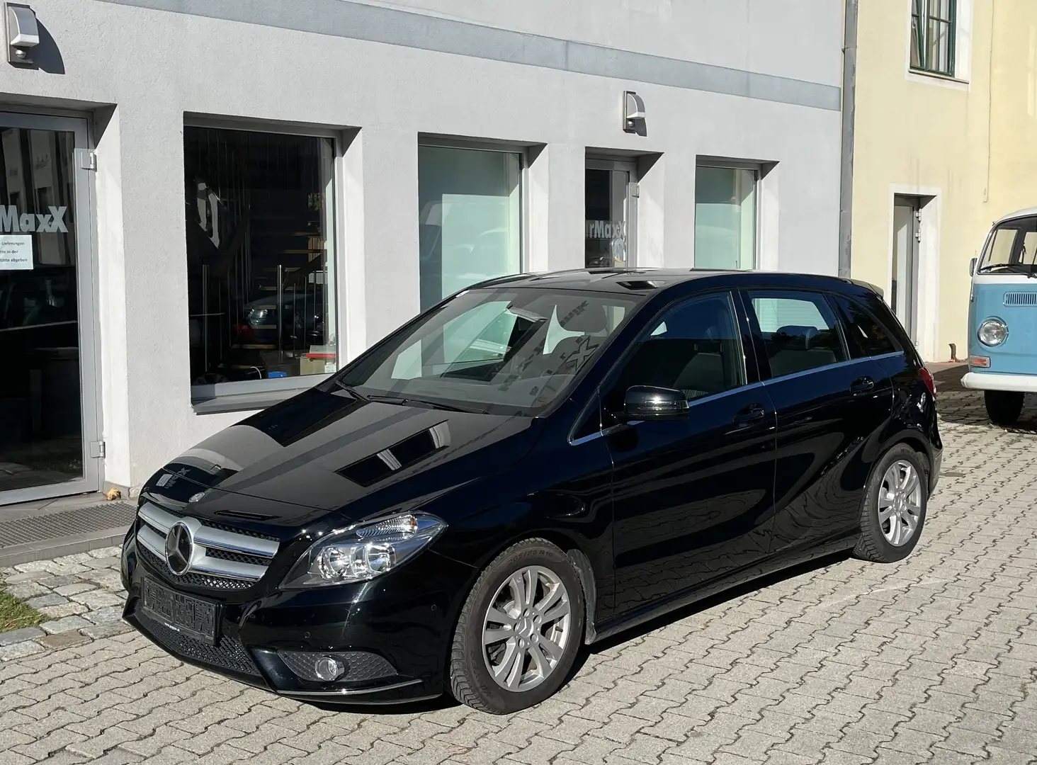 Mercedes-Benz B 180 B 180 - W246 Benzin, Erstbesitz, Klimaautomatik Noir - 1