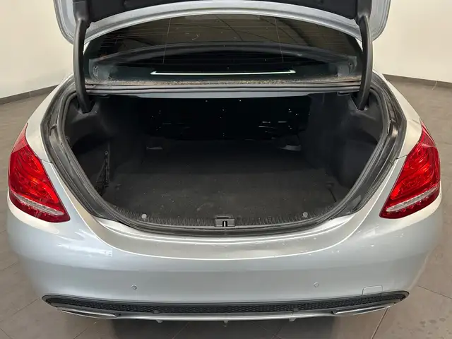 Mercedes-Benz C-Class view 6