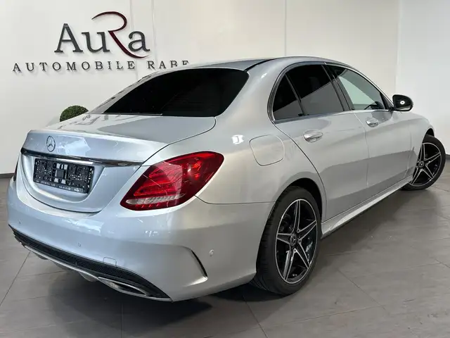 Mercedes-Benz C-Class view 4