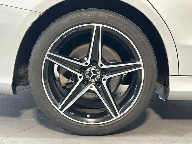 Mercedes-Benz C-Class view 3