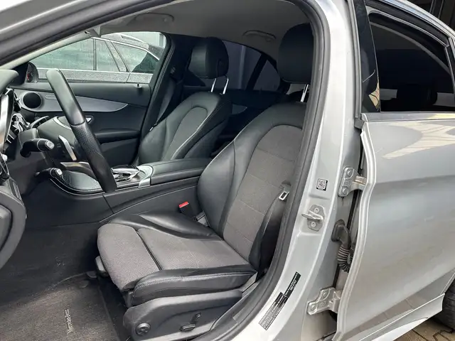 Mercedes-Benz C-Class view 8