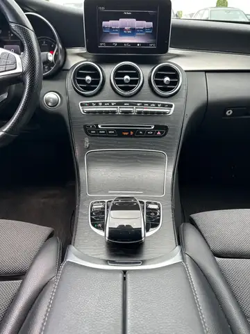 Mercedes-Benz C-Class view 11