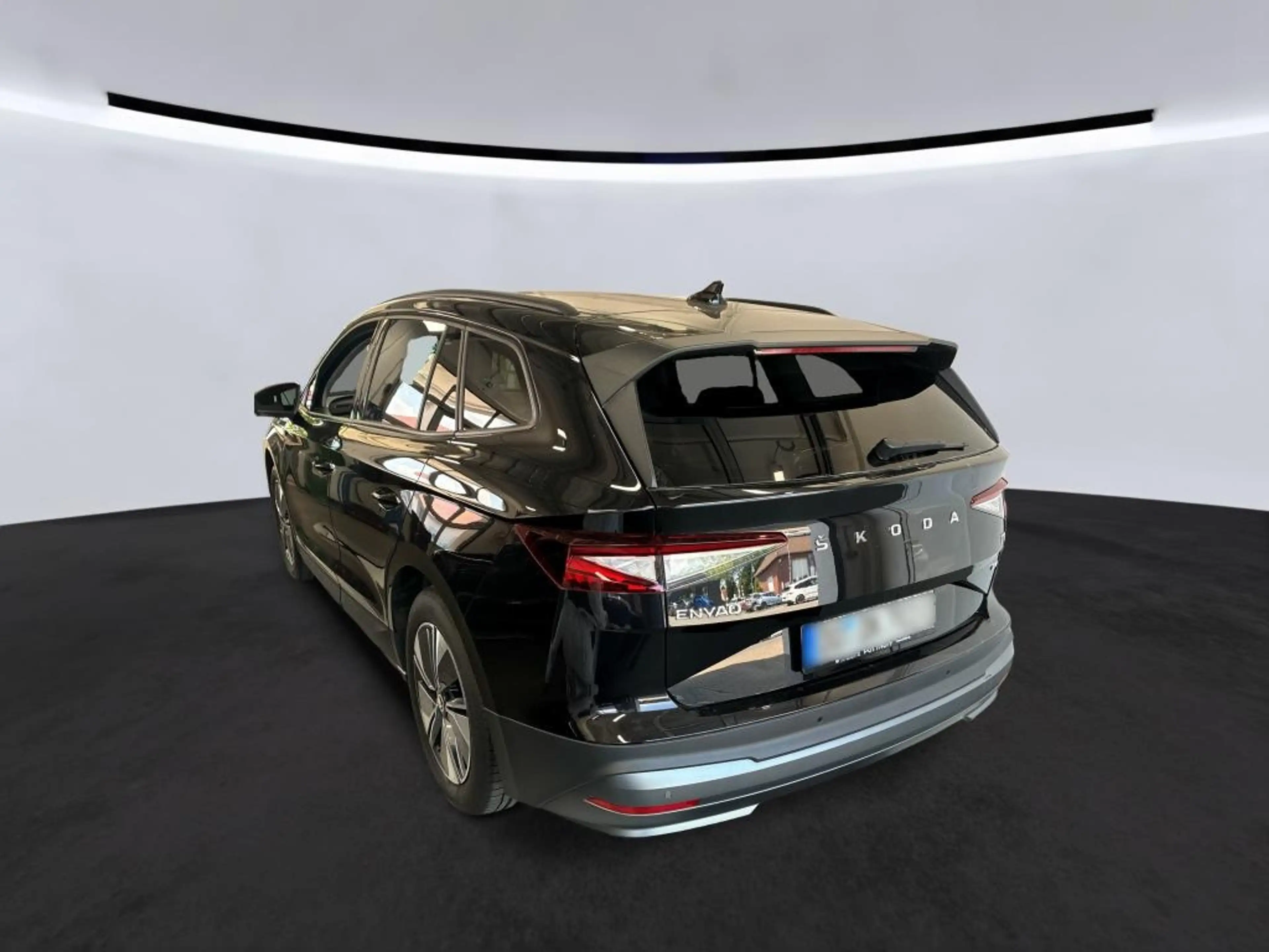 Skoda Enyaq iV 62kWh LOFT +AHK +RKAM +LED +NAVI +ACC +LM +SHZ — photo 4