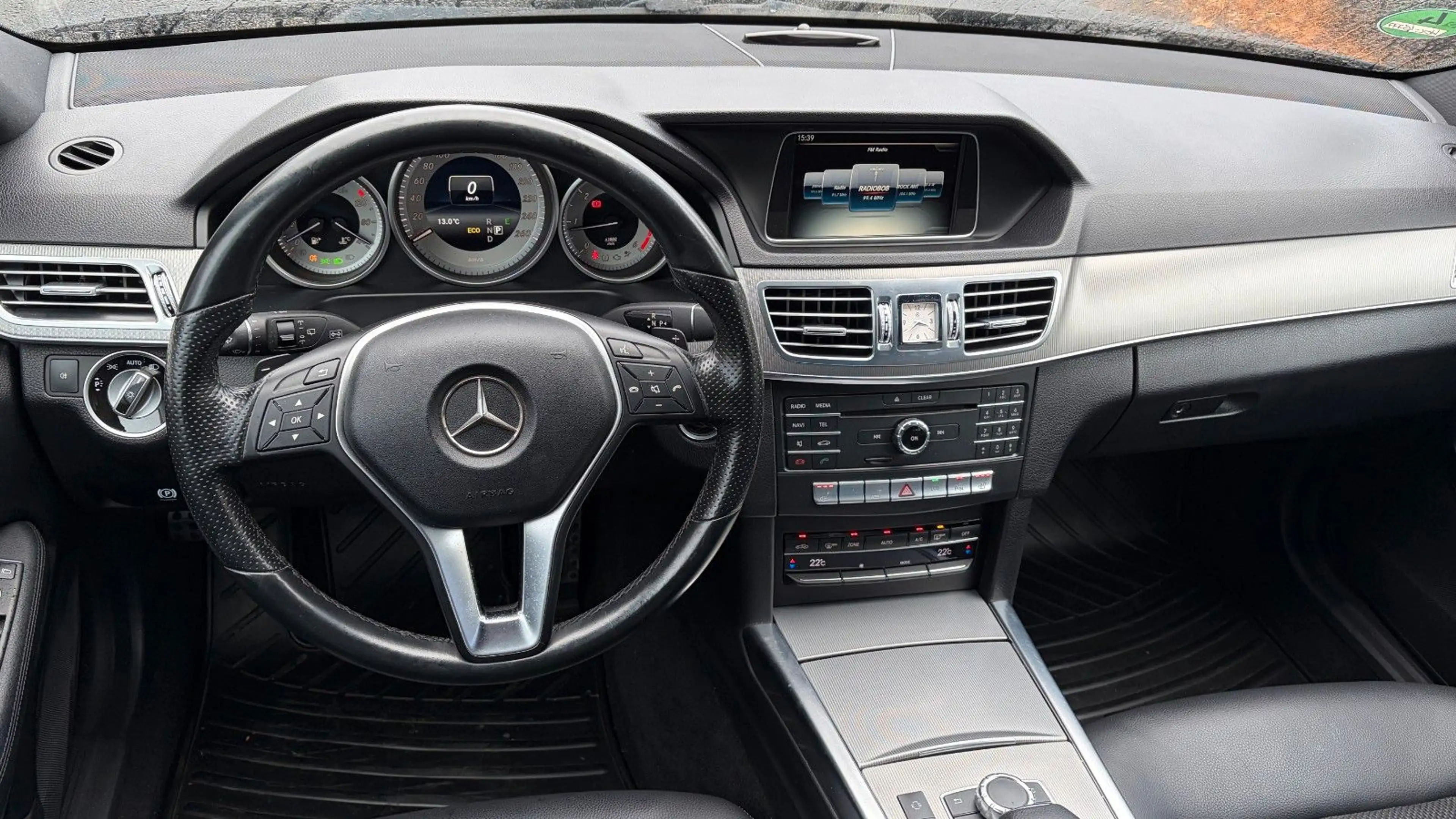 Mercedes-Benz E 220 E T-Modell E 220 BlueTec *ILS*Distronic* — photo 12