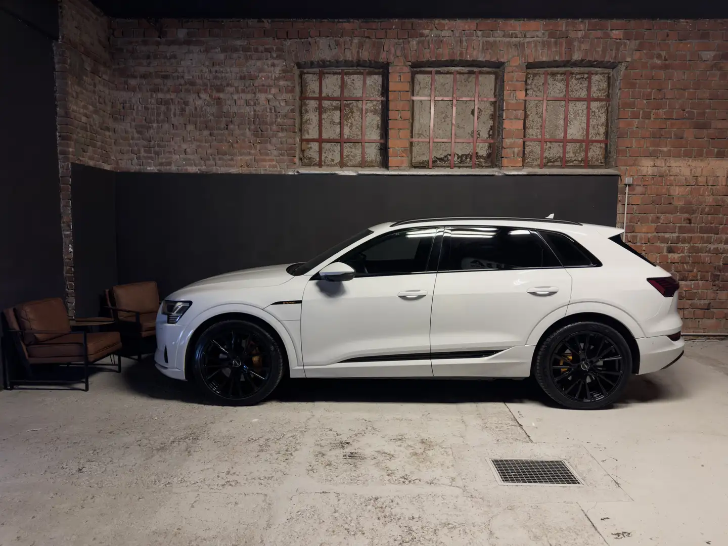 Audi e-tron 55 QUATTRO S-LINE / LEDER/ B&O/ PANO/ RS-SITZE Weiß - 2