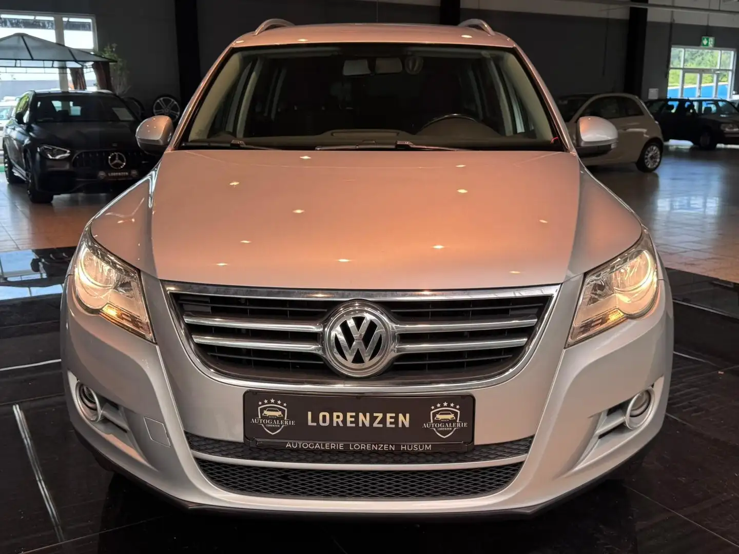 Volkswagen Tiguan Sport & Style PDC Klima Audio E5 AHK 2.Ha Silber - 2