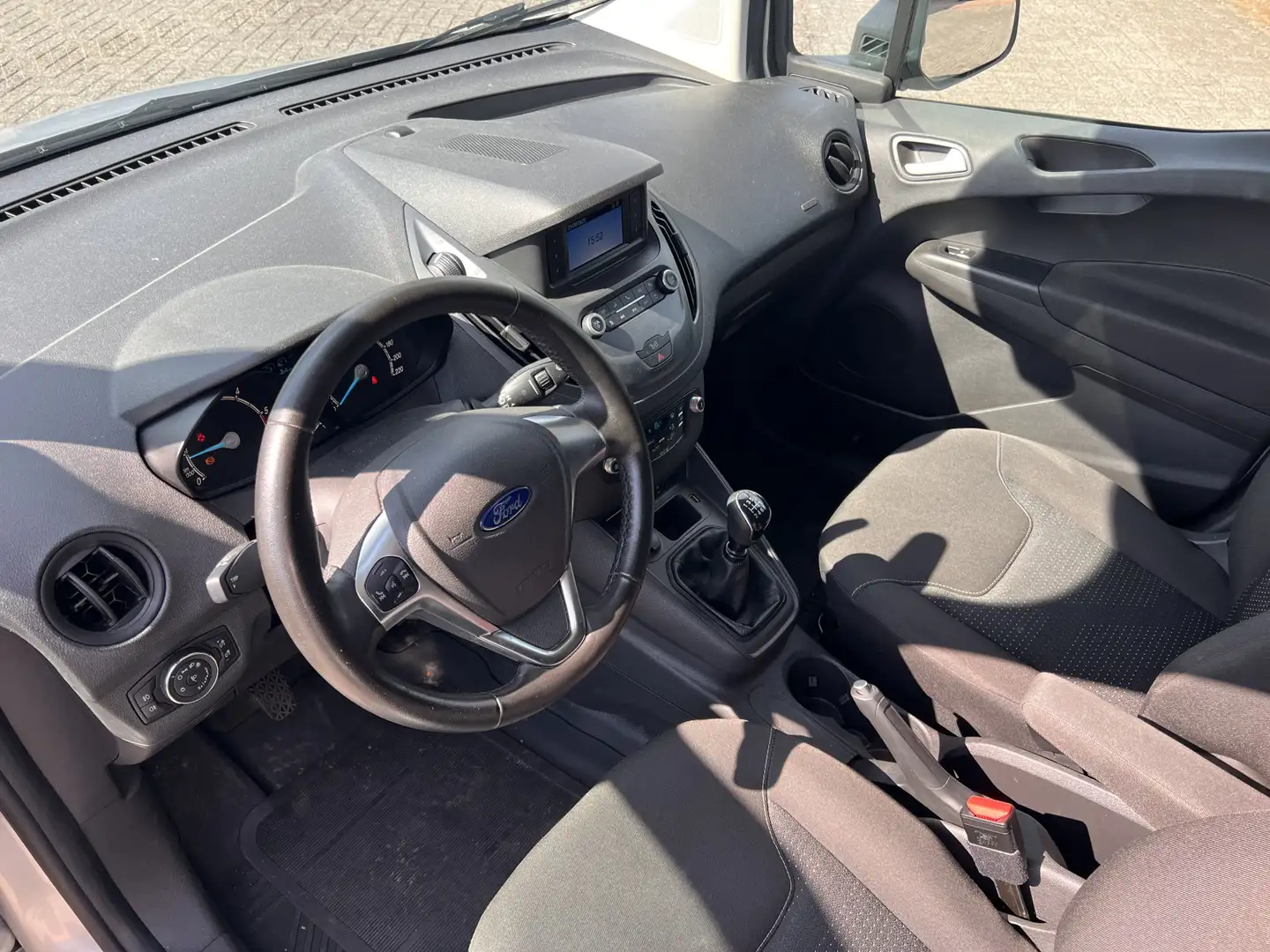 Ford Transit Courier 1.5 TDCI Trend Duratorq S&S nieuw staat V-48-NFB Grijs - 2