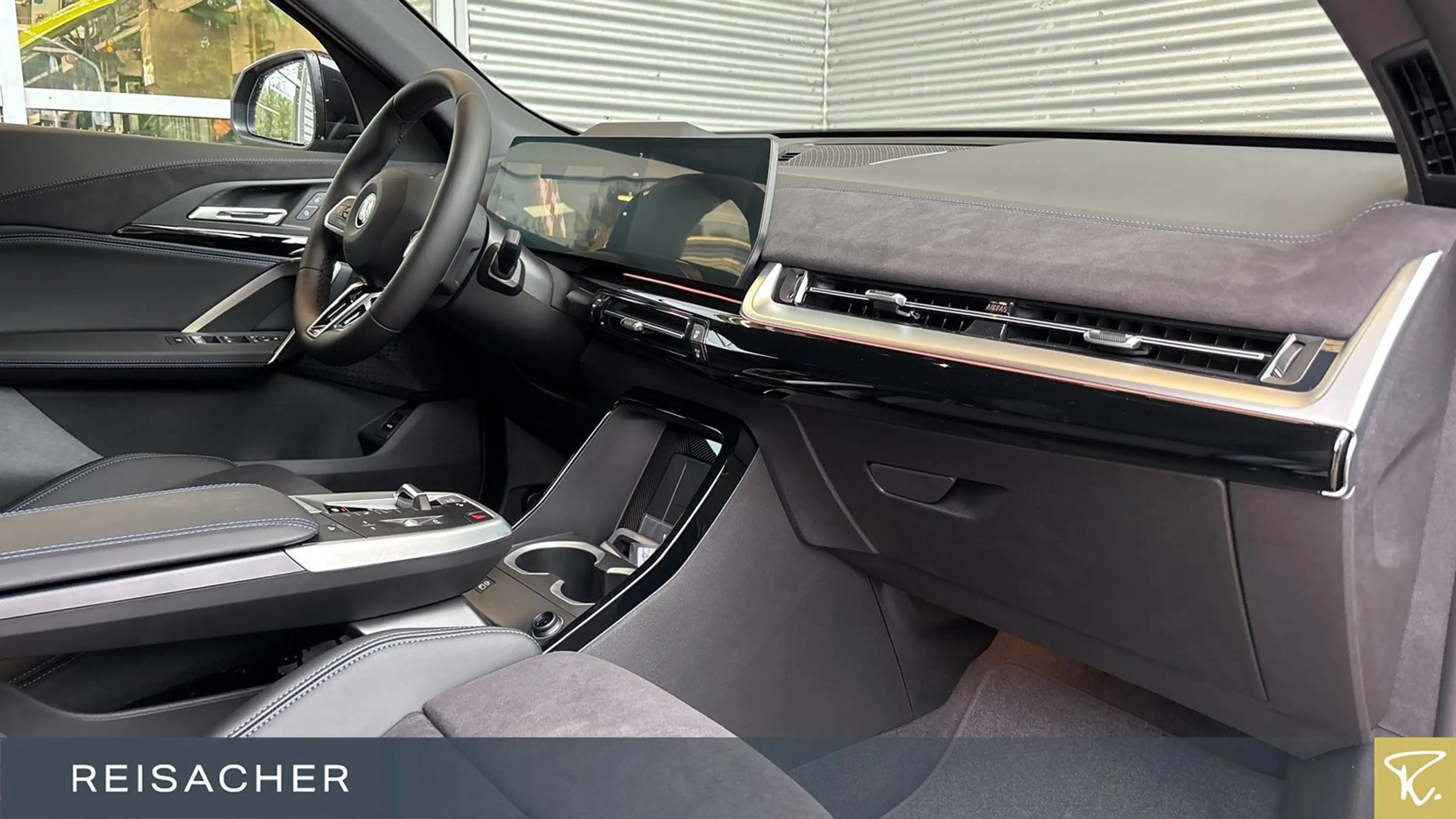 BMW iX2 eDrive20 Sportpaket Laden AC Ladekabel — photo 14