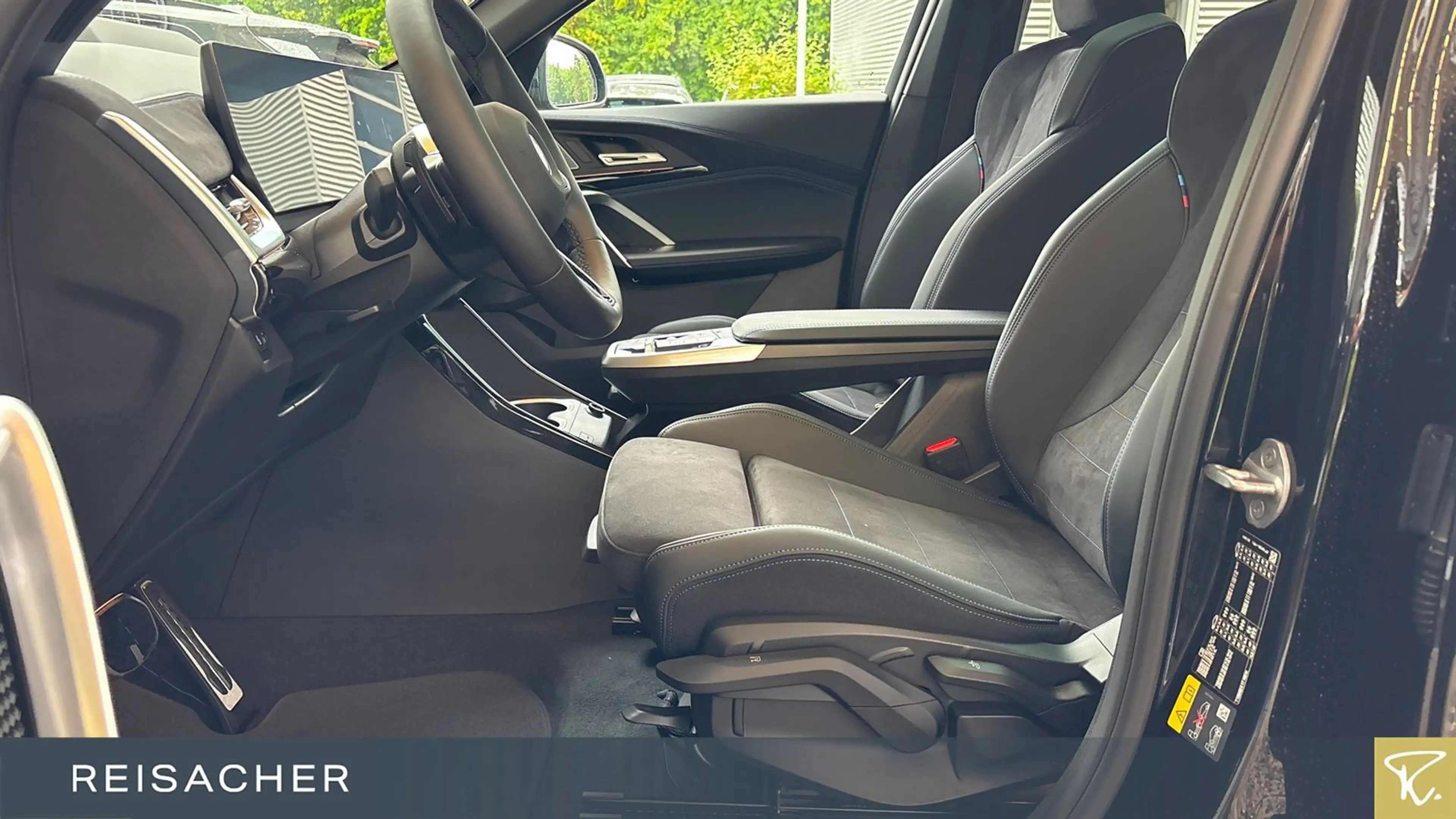 BMW iX2 eDrive20 Sportpaket Laden AC Ladekabel — photo 4