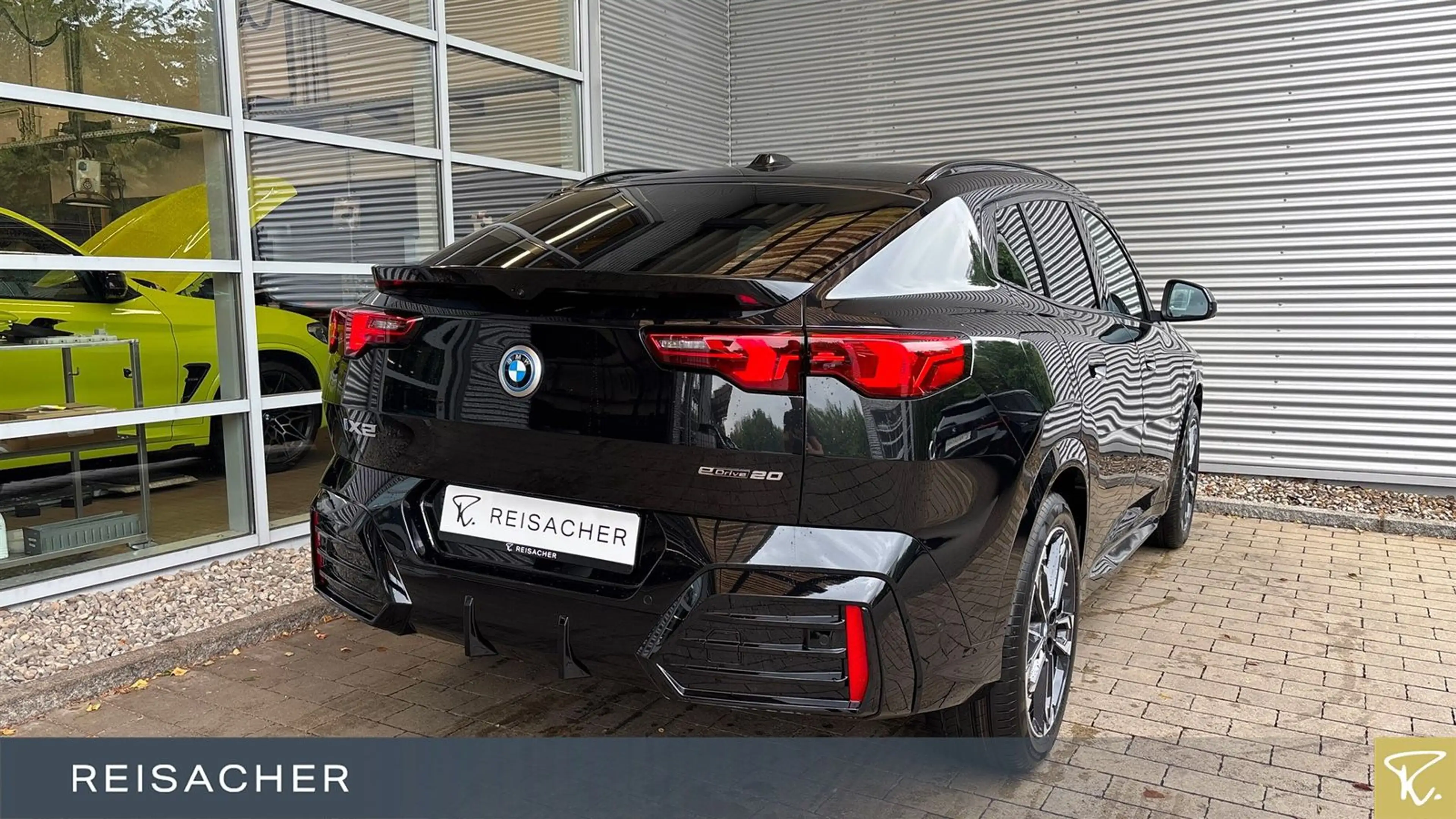BMW iX2 eDrive20 Sportpaket Laden AC Ladekabel — photo 2