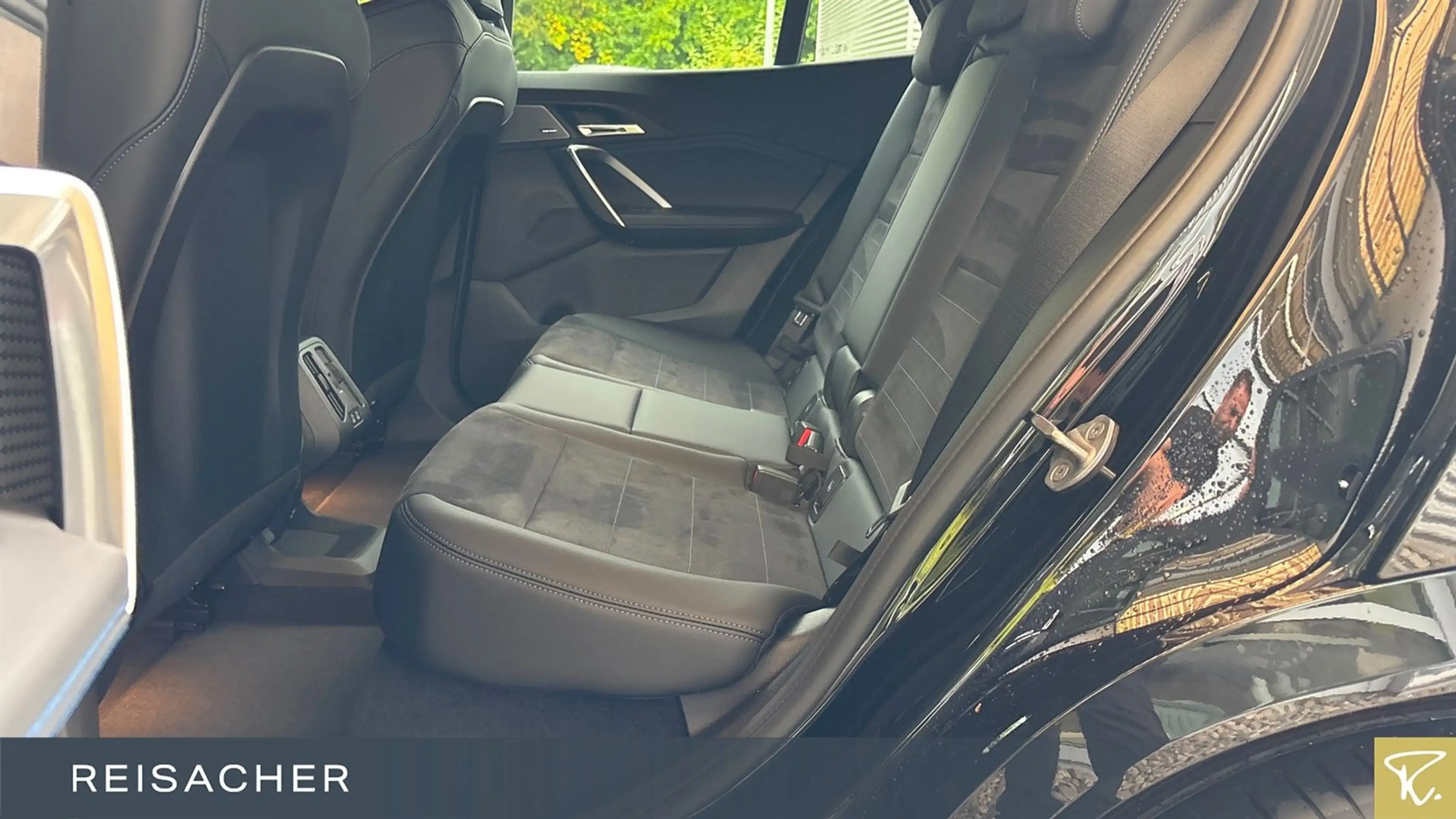 BMW iX2 eDrive20 Sportpaket Laden AC Ladekabel — photo 8