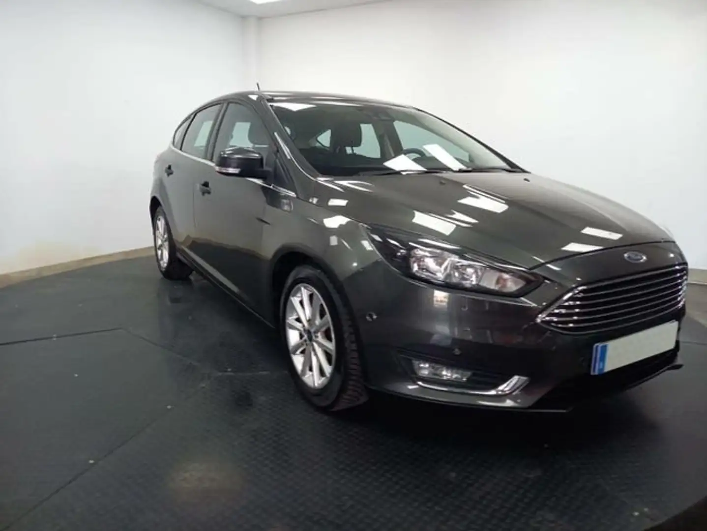 Ford Focus Sportbreak 1.0 Ecoboost MHEV Titanium Gris - 2