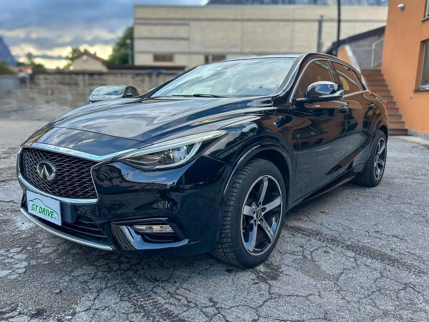 Infiniti Q30 Q30 1.5d Premium City Black 109cv Nero - 1