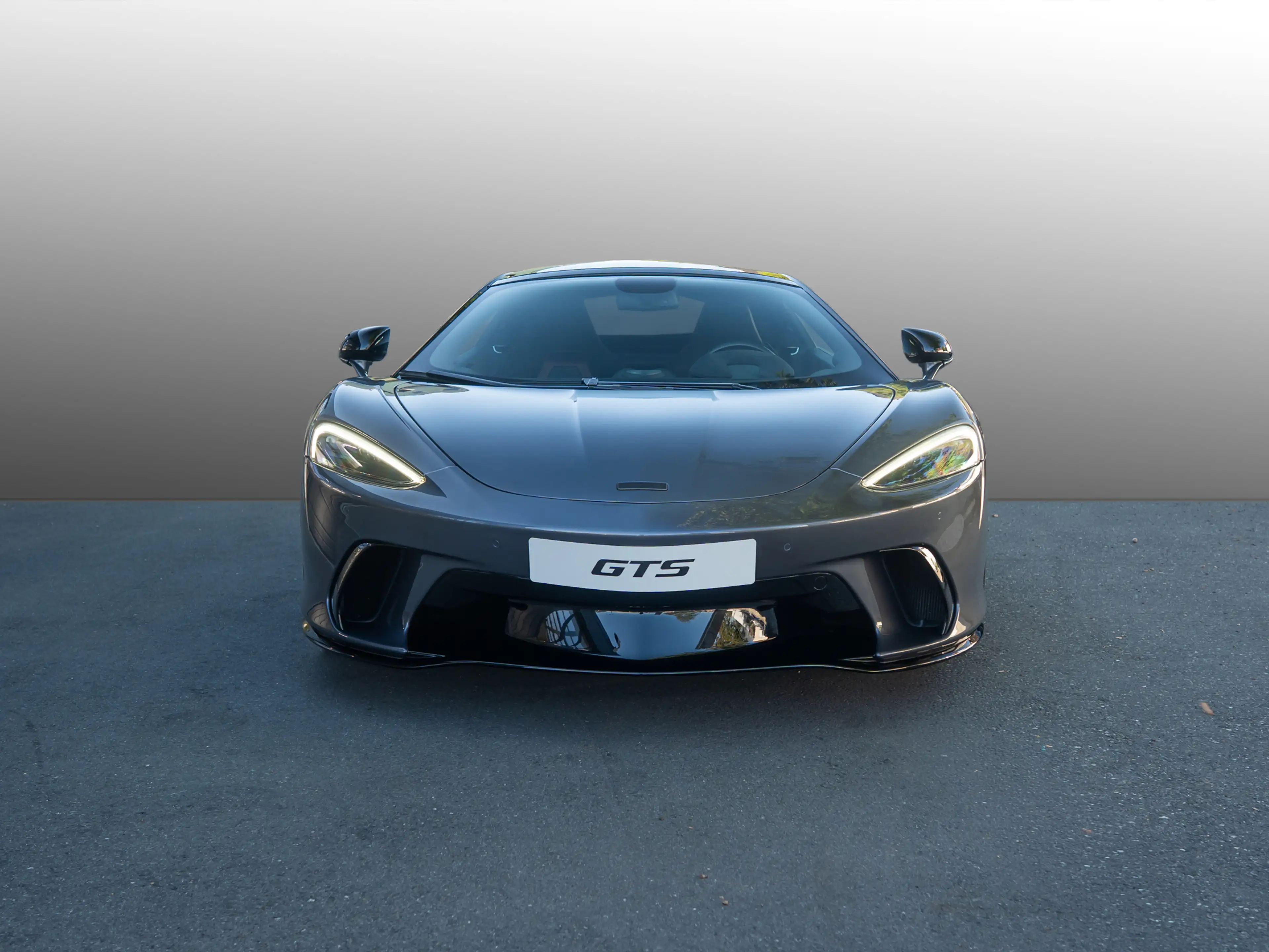 McLaren GTS Perform. | B&W | Carbon | Electrochr. Roof — photo 2