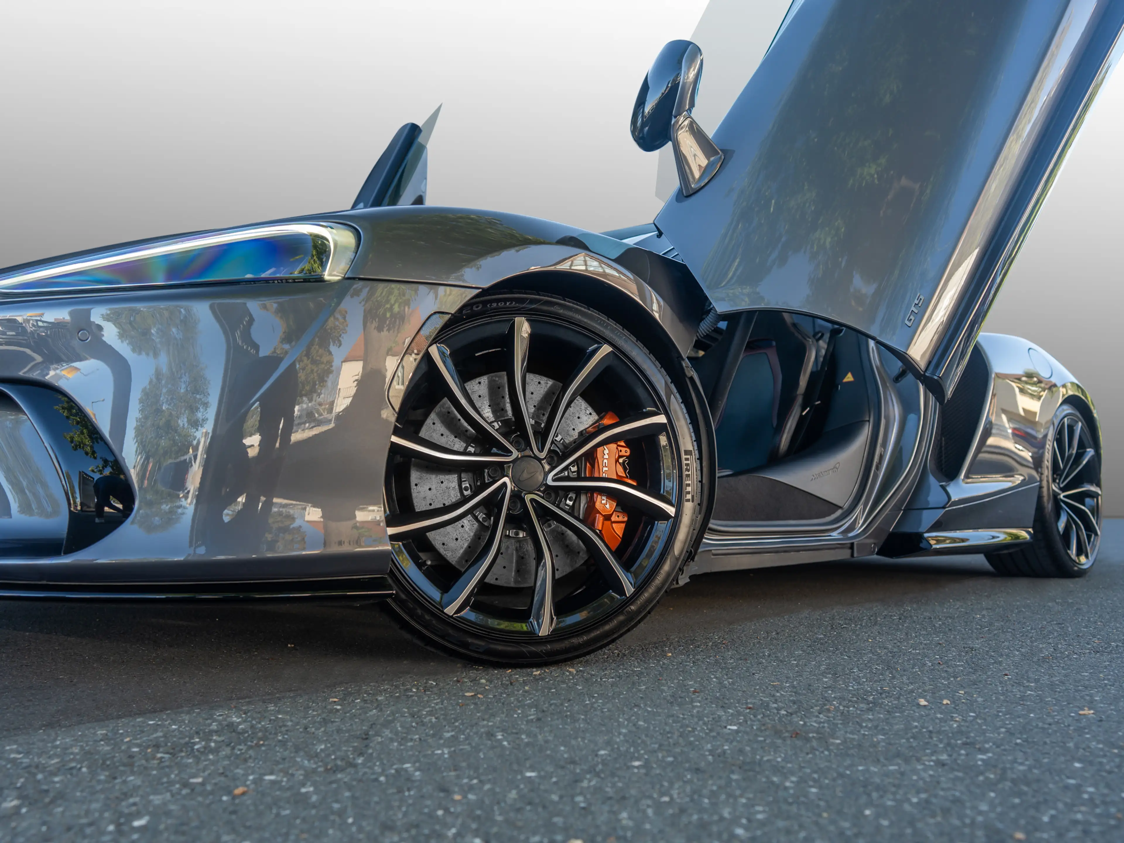 McLaren GTS Perform. | B&W | Carbon | Electrochr. Roof — photo 13