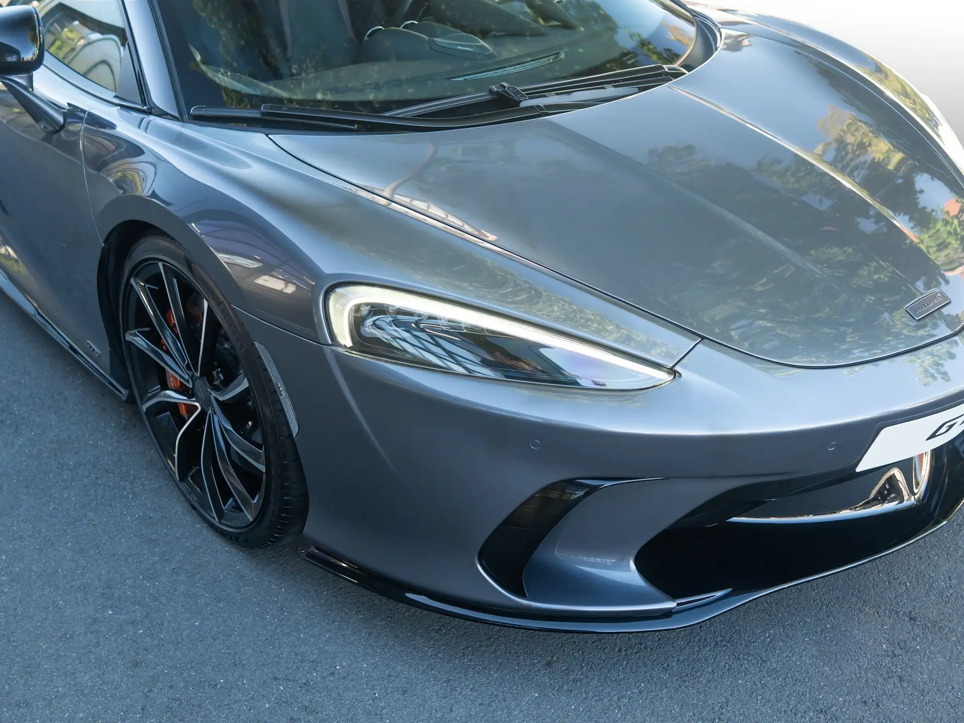 맥라렌 GTS 2025 건메탈 사진 6