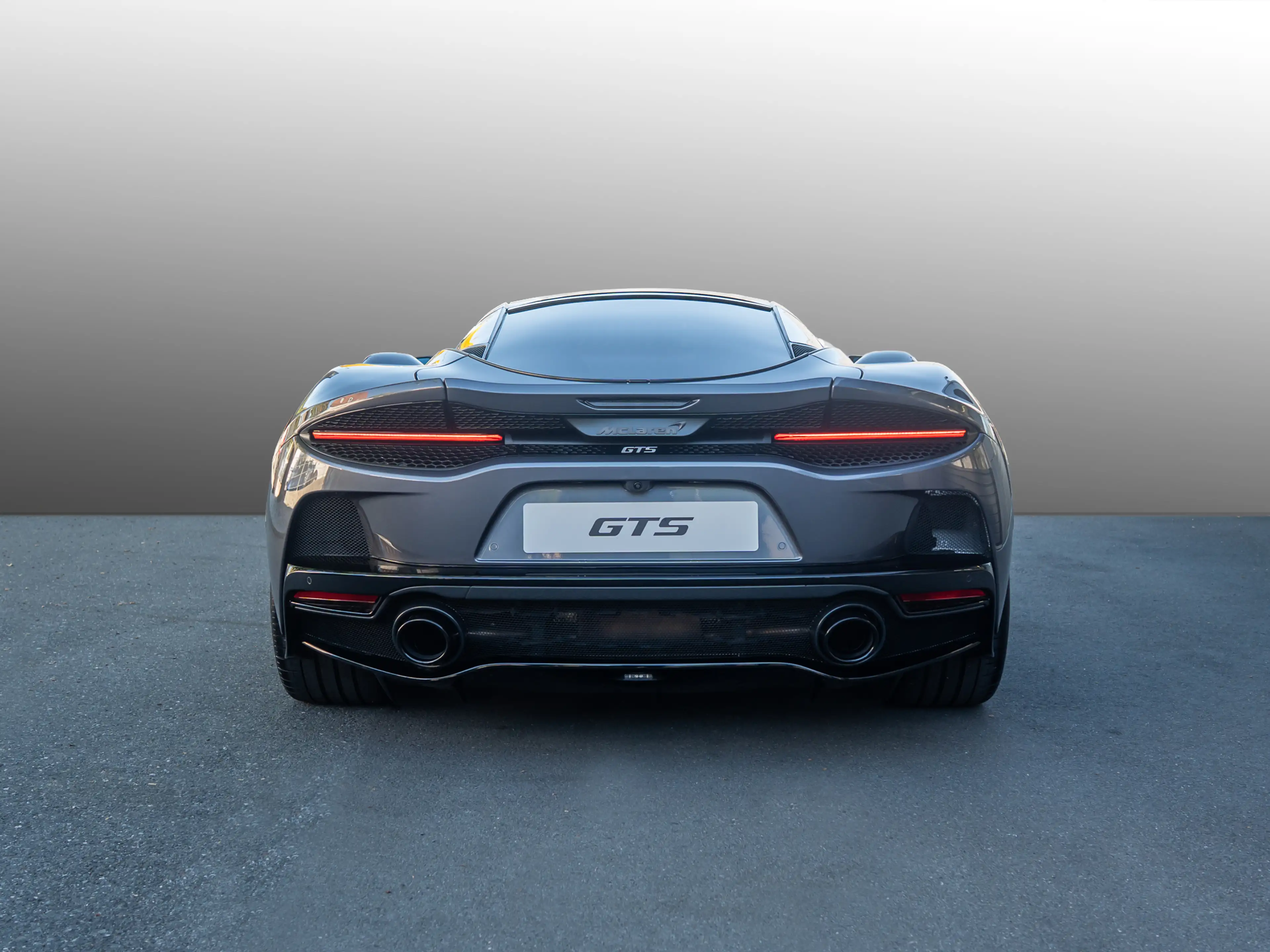 McLaren GTS Perform. | B&W | Carbon | Electrochr. Roof — photo 5