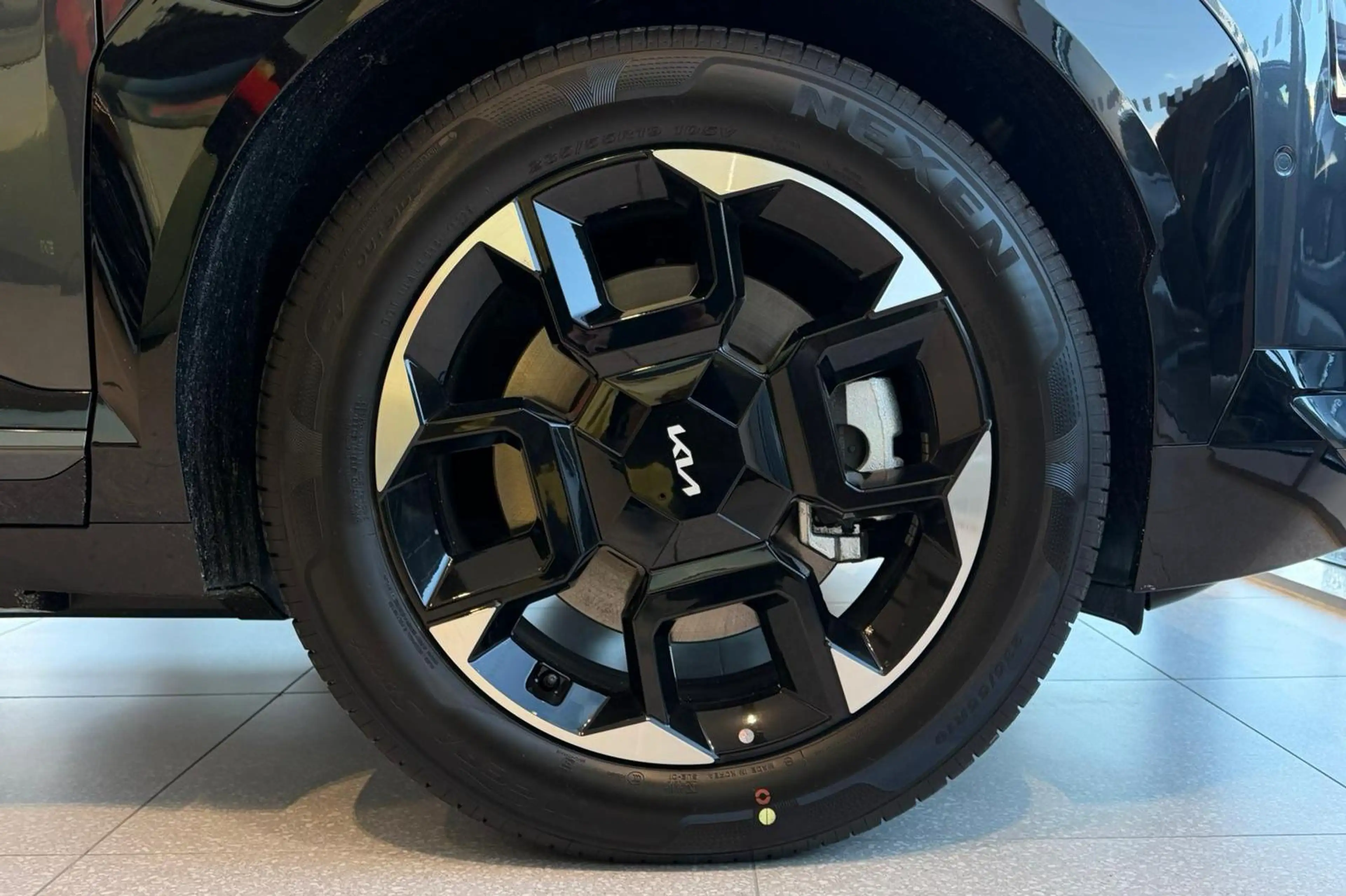 Kia EV5 GT-PlusLine 81.4 kWh | Alleen beschikbaar voor pro — photo 6
