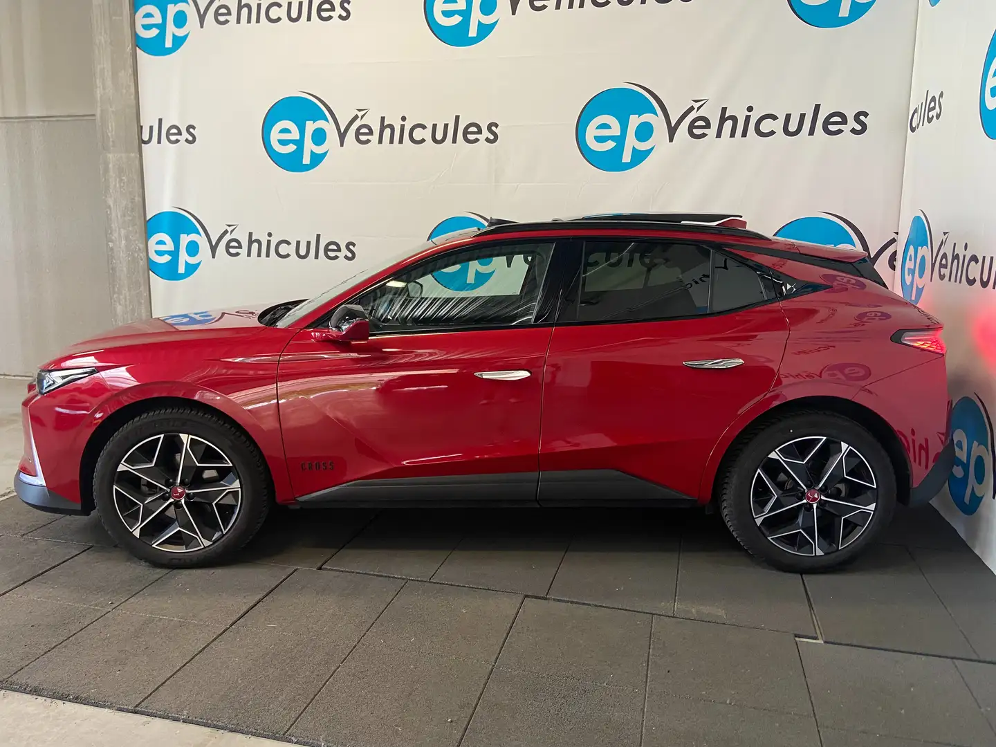 DS Automobiles DS 4 CROSS 1.5 B-HDI 130 EAT8 OPERA Rouge - 2