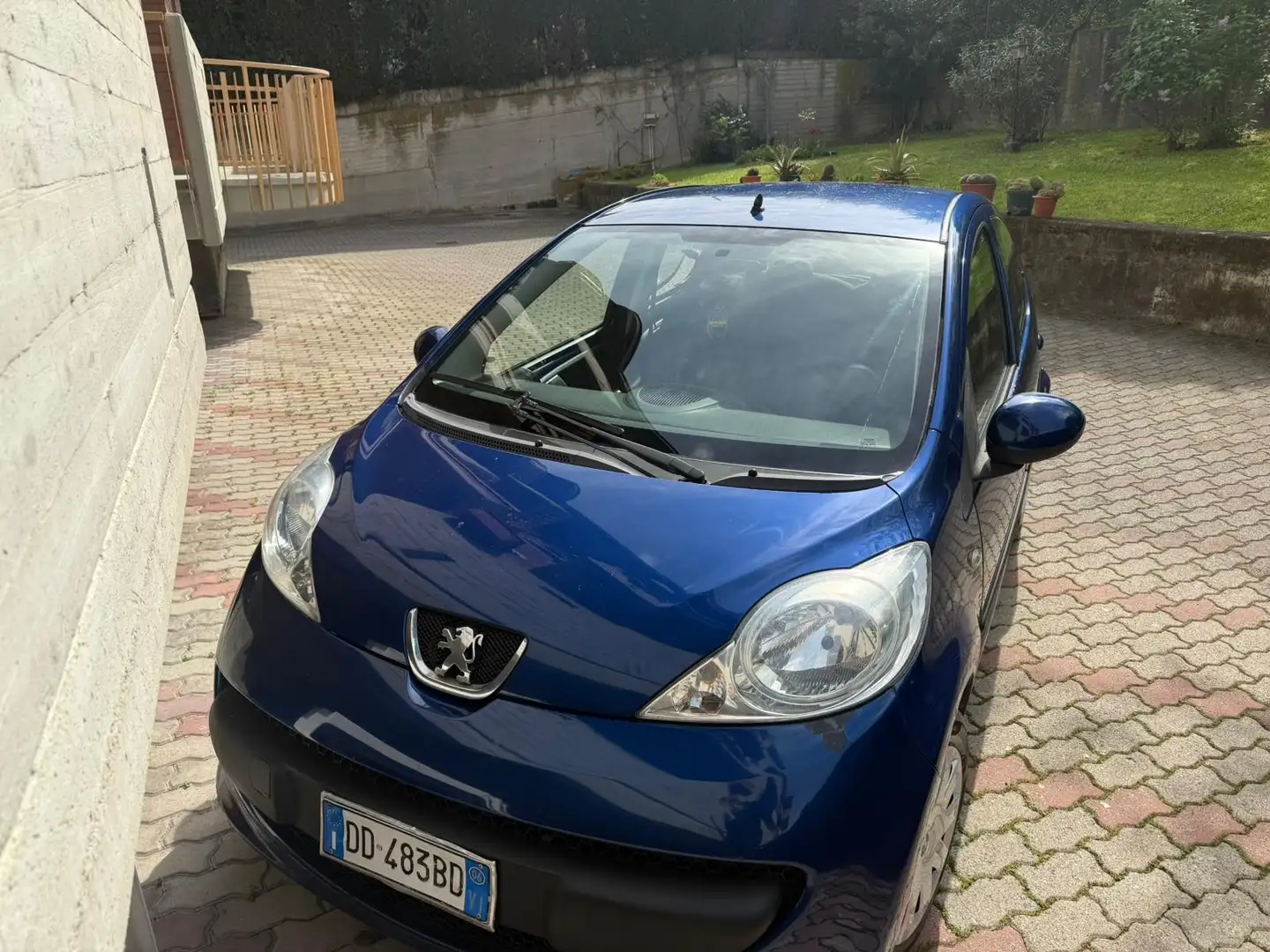 Peugeot P107 full - 1