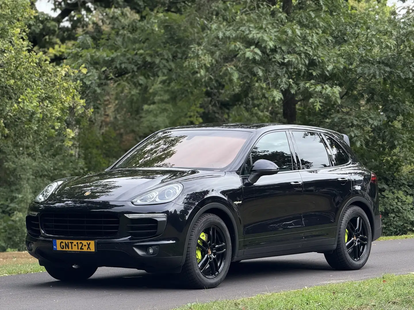 Porsche Cayenne 3.0 S E-Hybrid Platinum Edition Zwart - 2