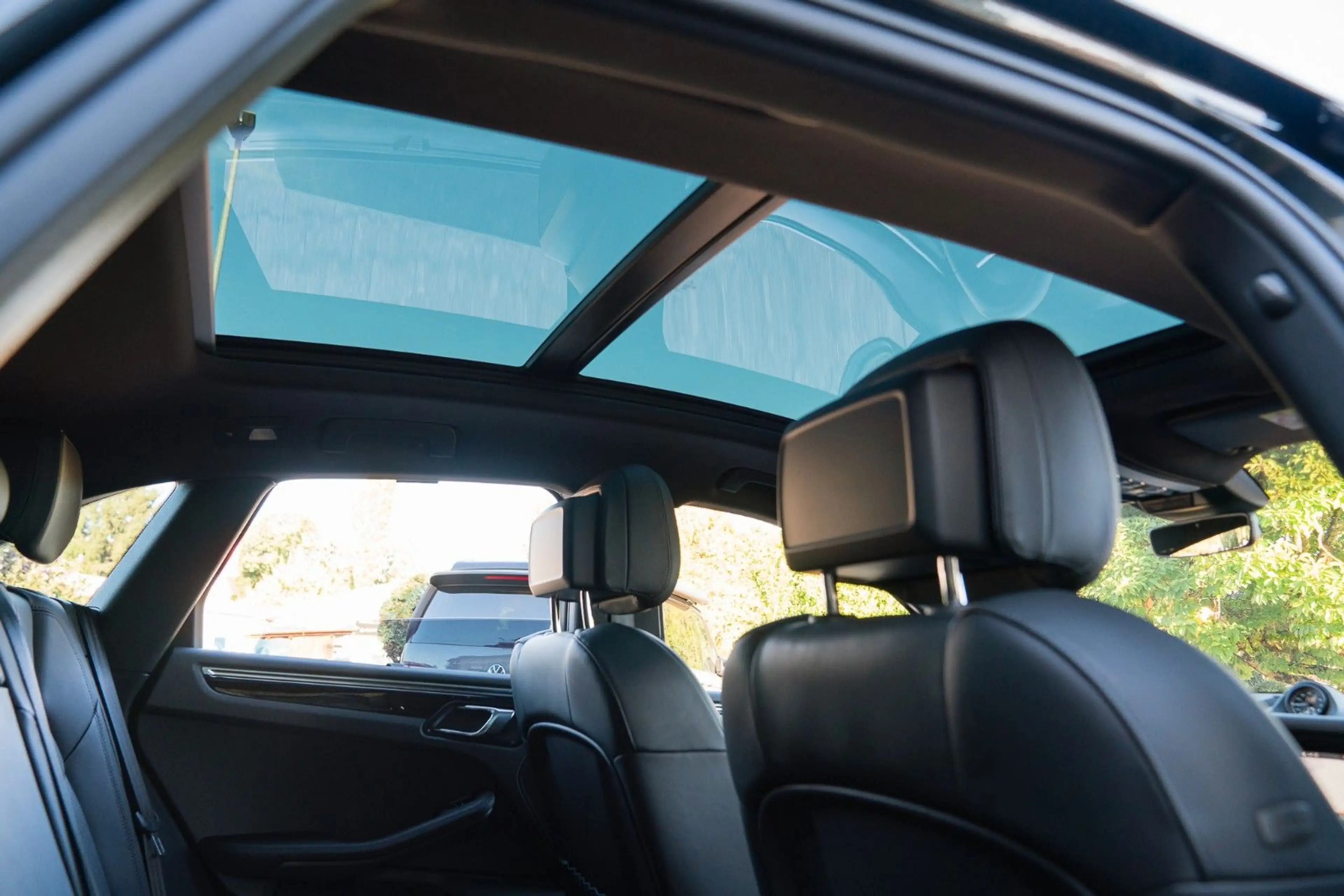 Porsche Macan S — photo 15