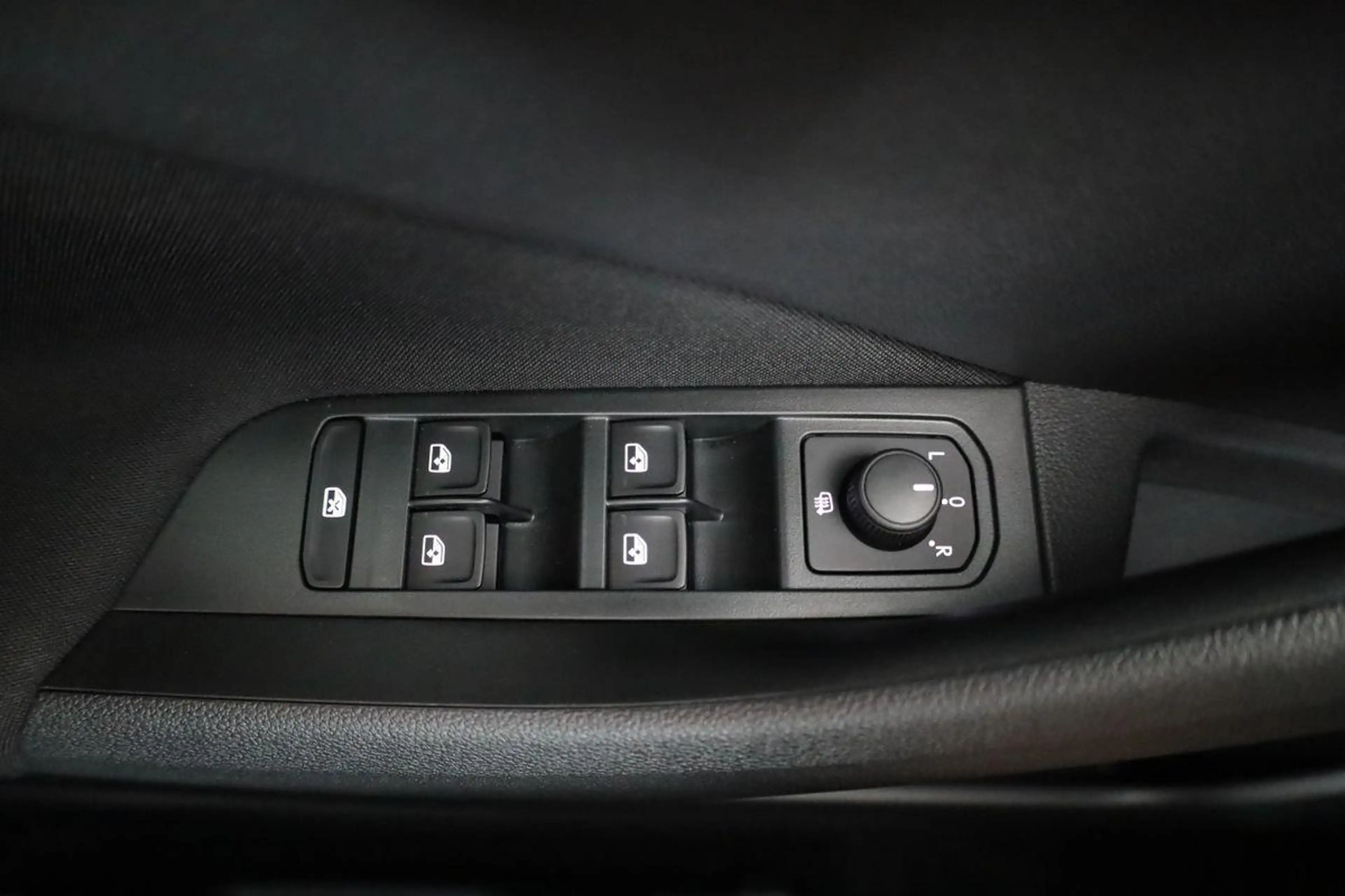 Skoda Kamiq Selection 1.5 TSI DSG Selection, LED, Kamera, 1... — photo 7