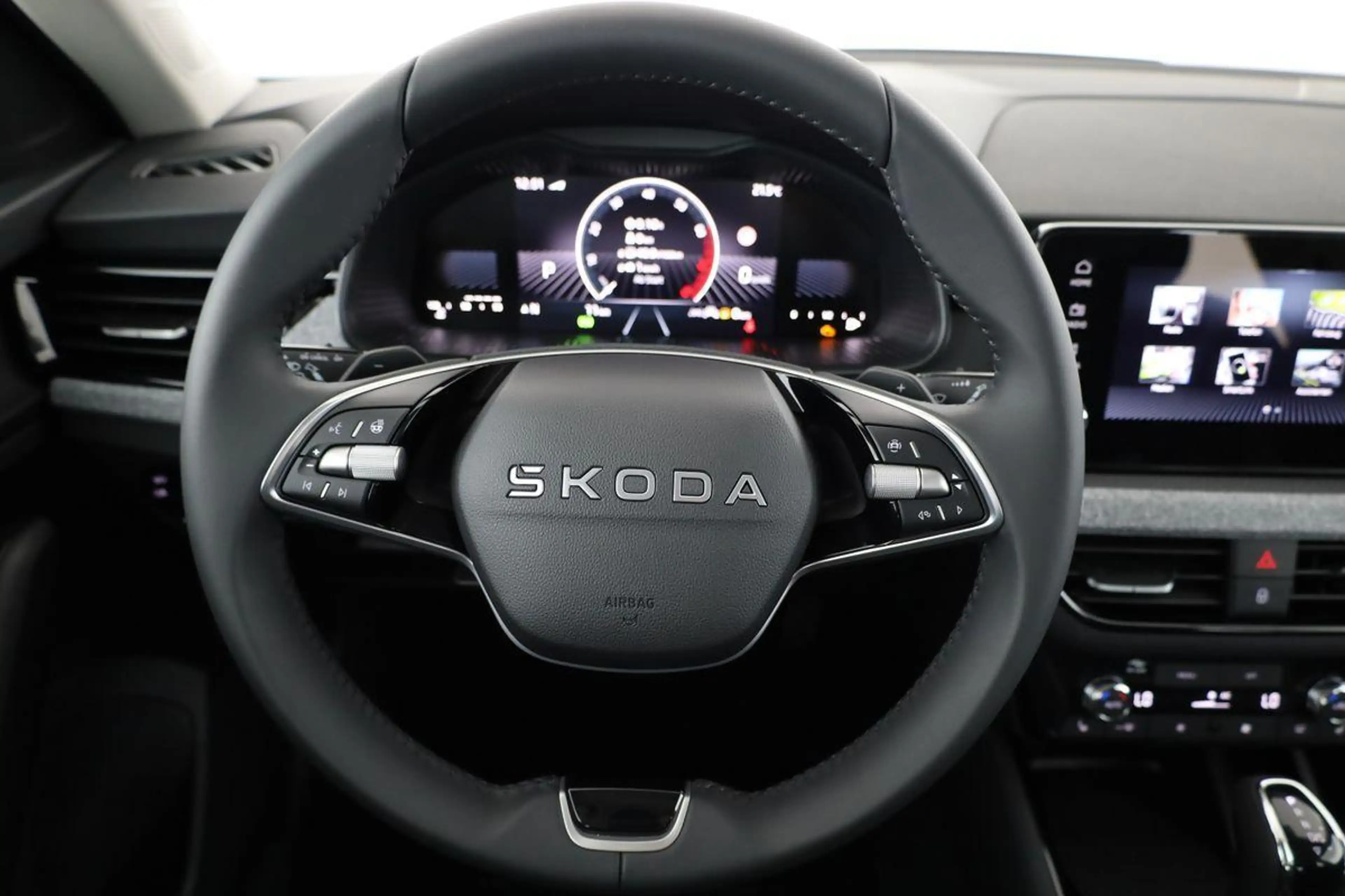 Skoda Kamiq Selection 1.5 TSI DSG Selection, LED, Kamera, 1... — photo 5