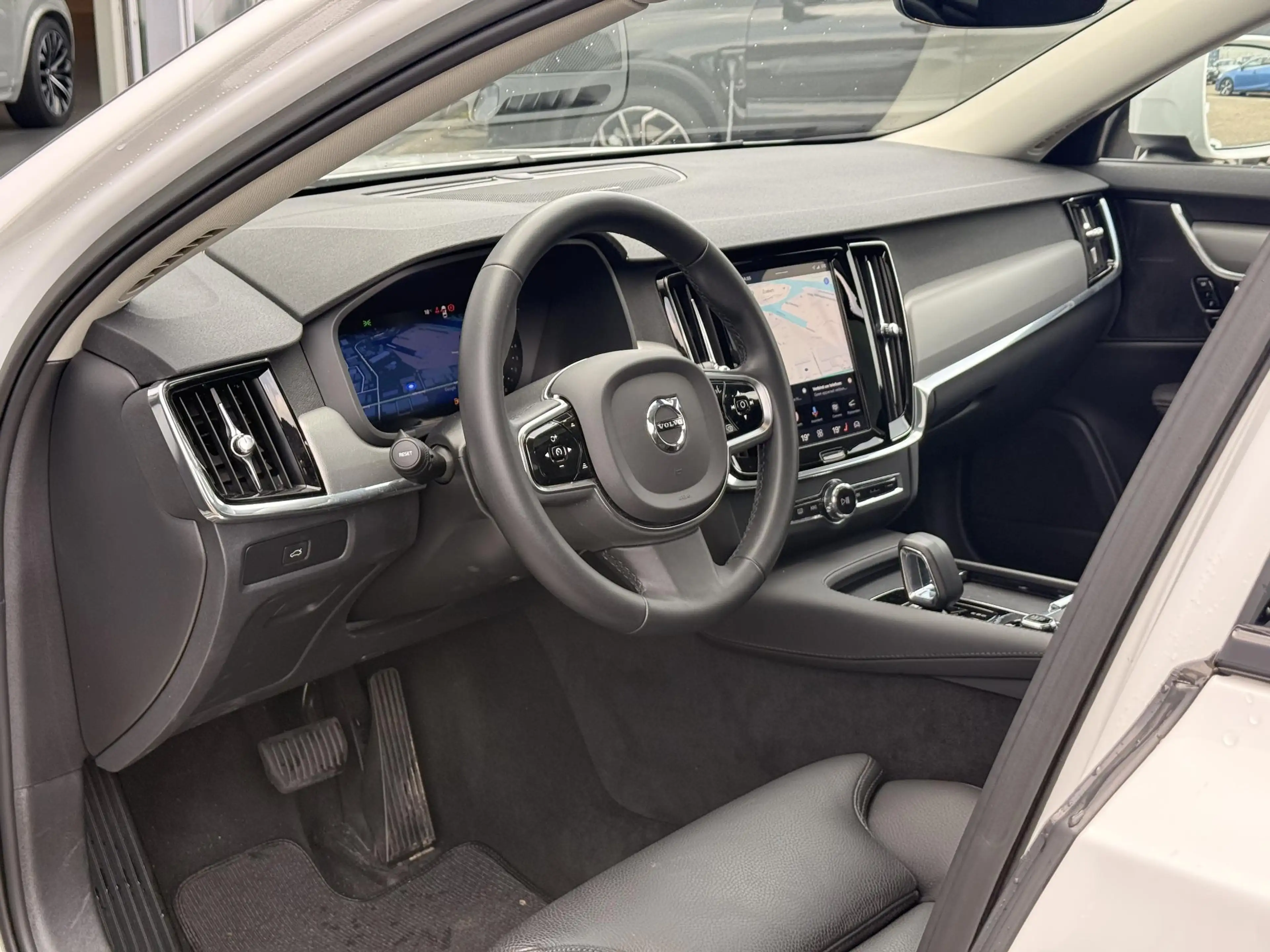 Volvo V90 Cross Country B5 AWD AUT8 250PK Plus | Panoramadak | Harman Kard — photo 9
