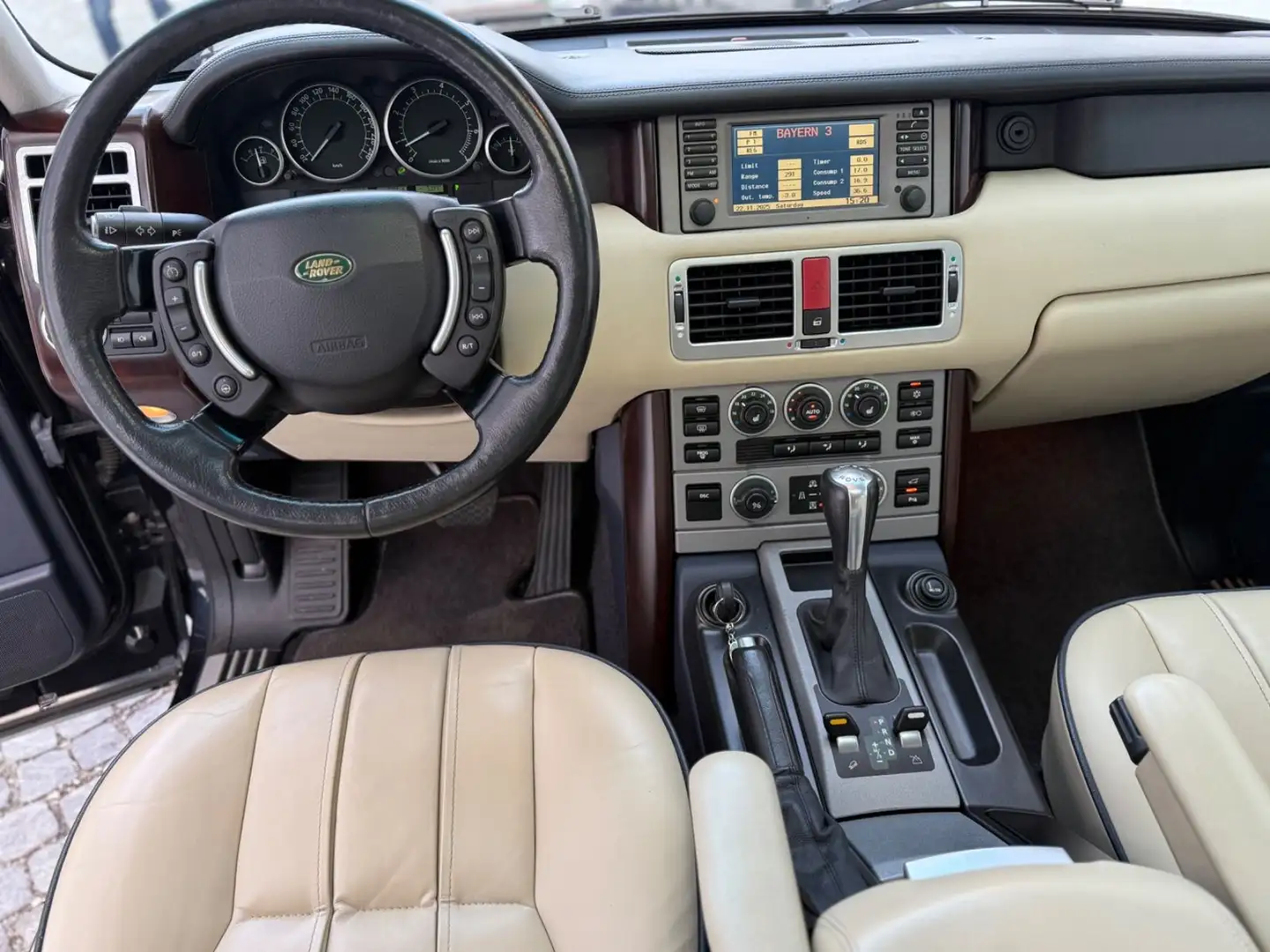 Land Rover Range Rover Vogue Schwarz - 2