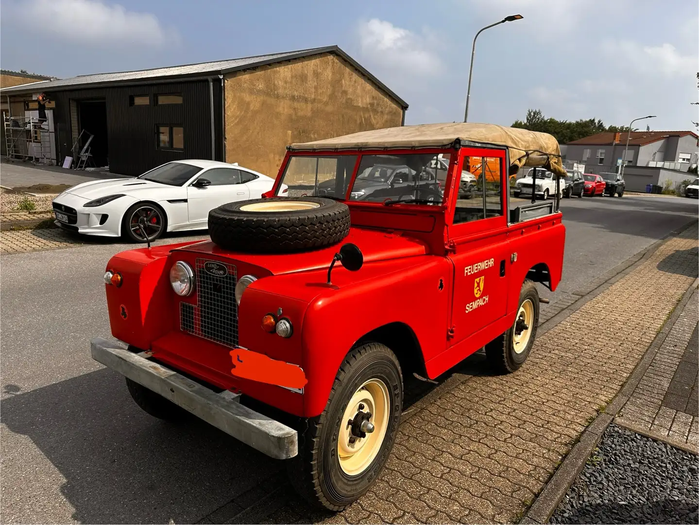 Land Rover Defender L88 ex Feuerwehr Rot - 1