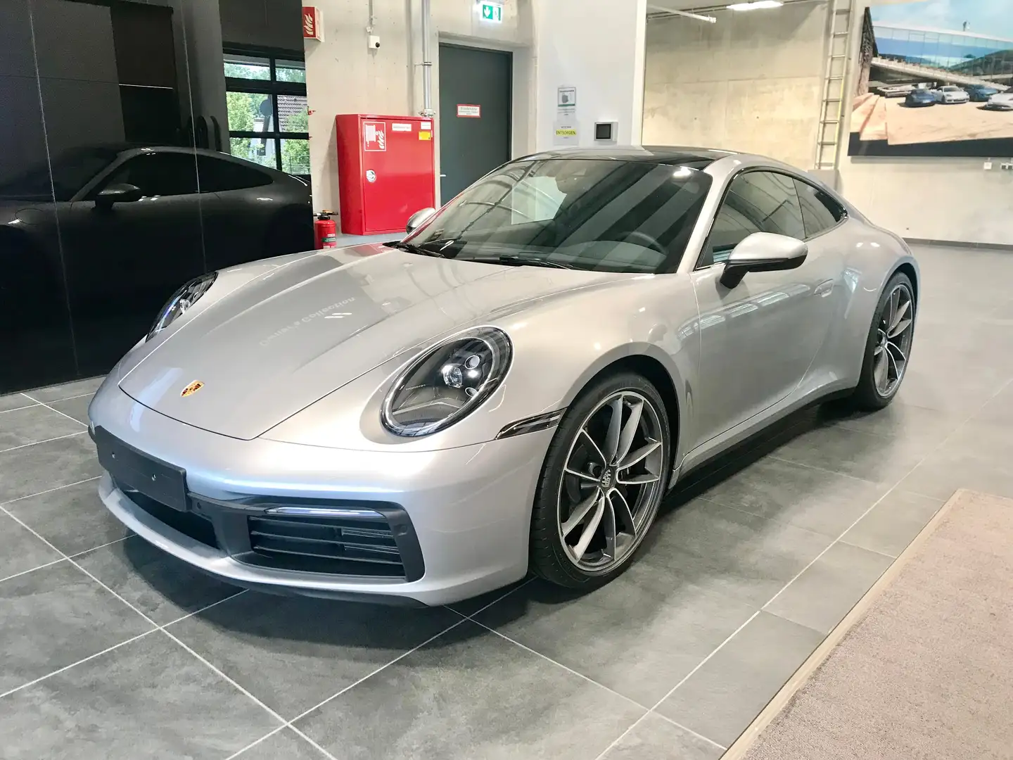 Porsche 992 911 Carrera PDK LED Glasdach RaceTex SportAGA Silber - 2