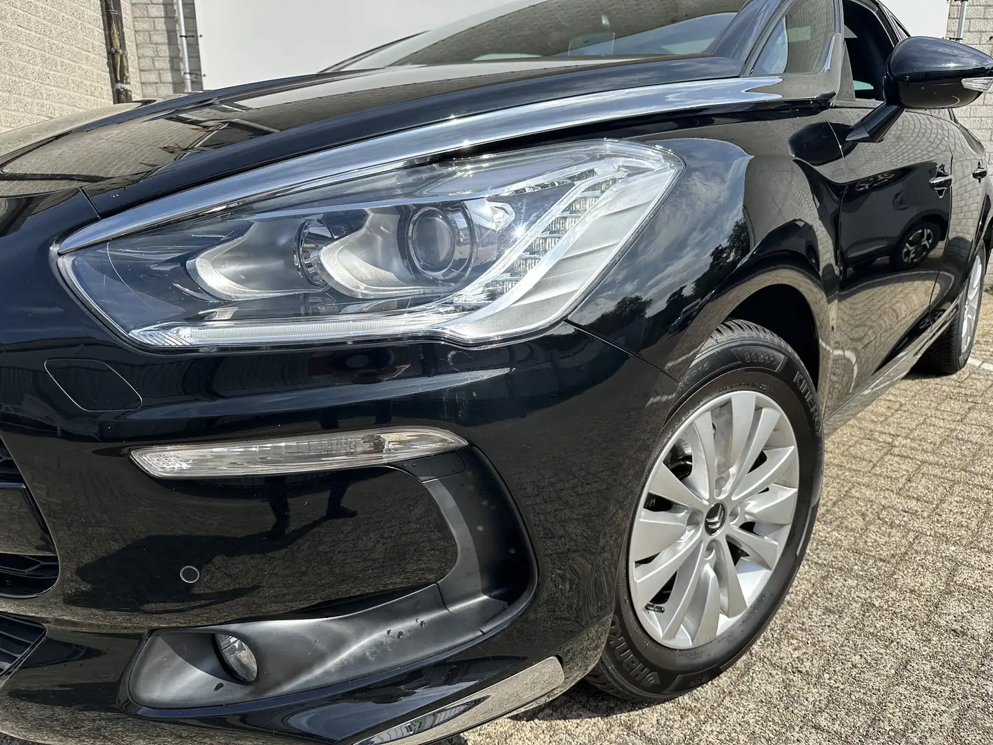 Citroen DS5 1.6 THP Business Executive | Achteruitrijcamera | Černá - 2