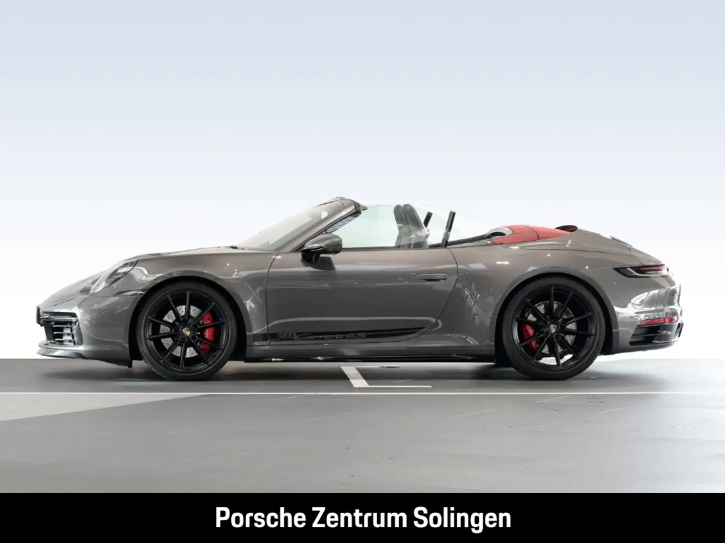 Porsche 992 911 Carrera 4S Cabrio Chrono Nähte Abgas Surround Grau - 2