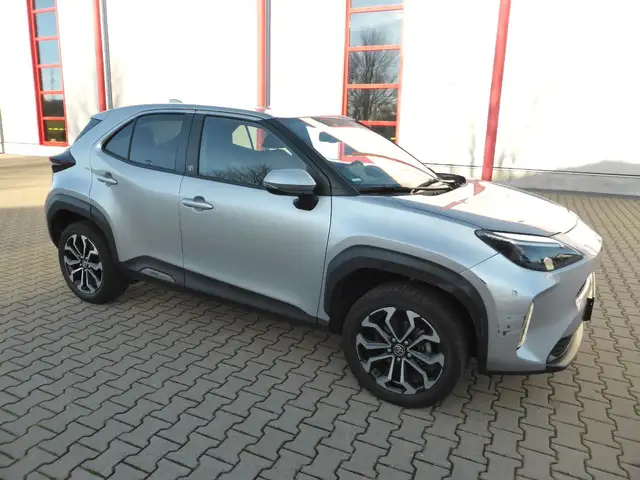 Toyota Yaris Cross 1.5 Hybrid Team Deutschland Navi