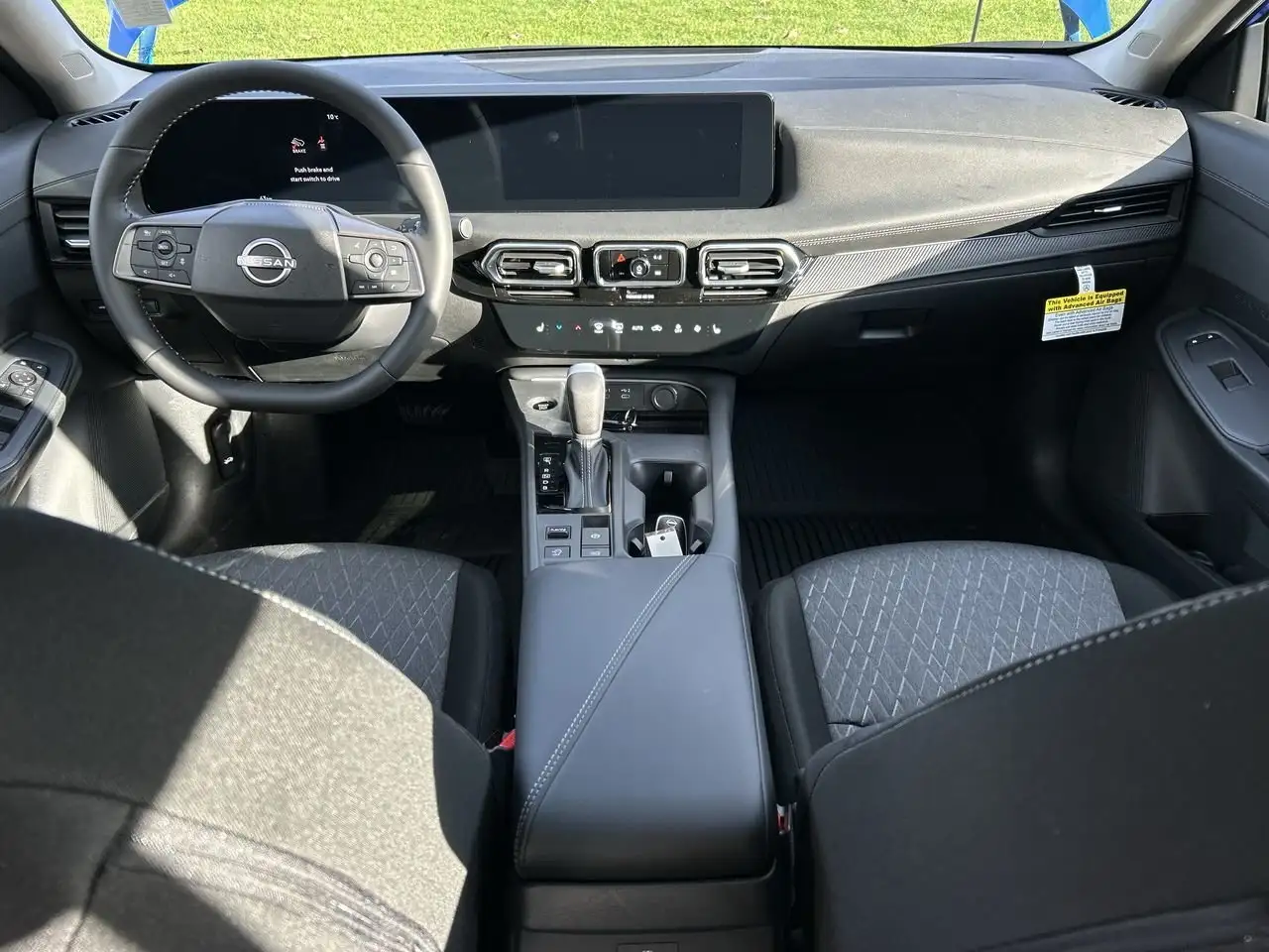 Nissan Sentra снимка Nissan Sentra
