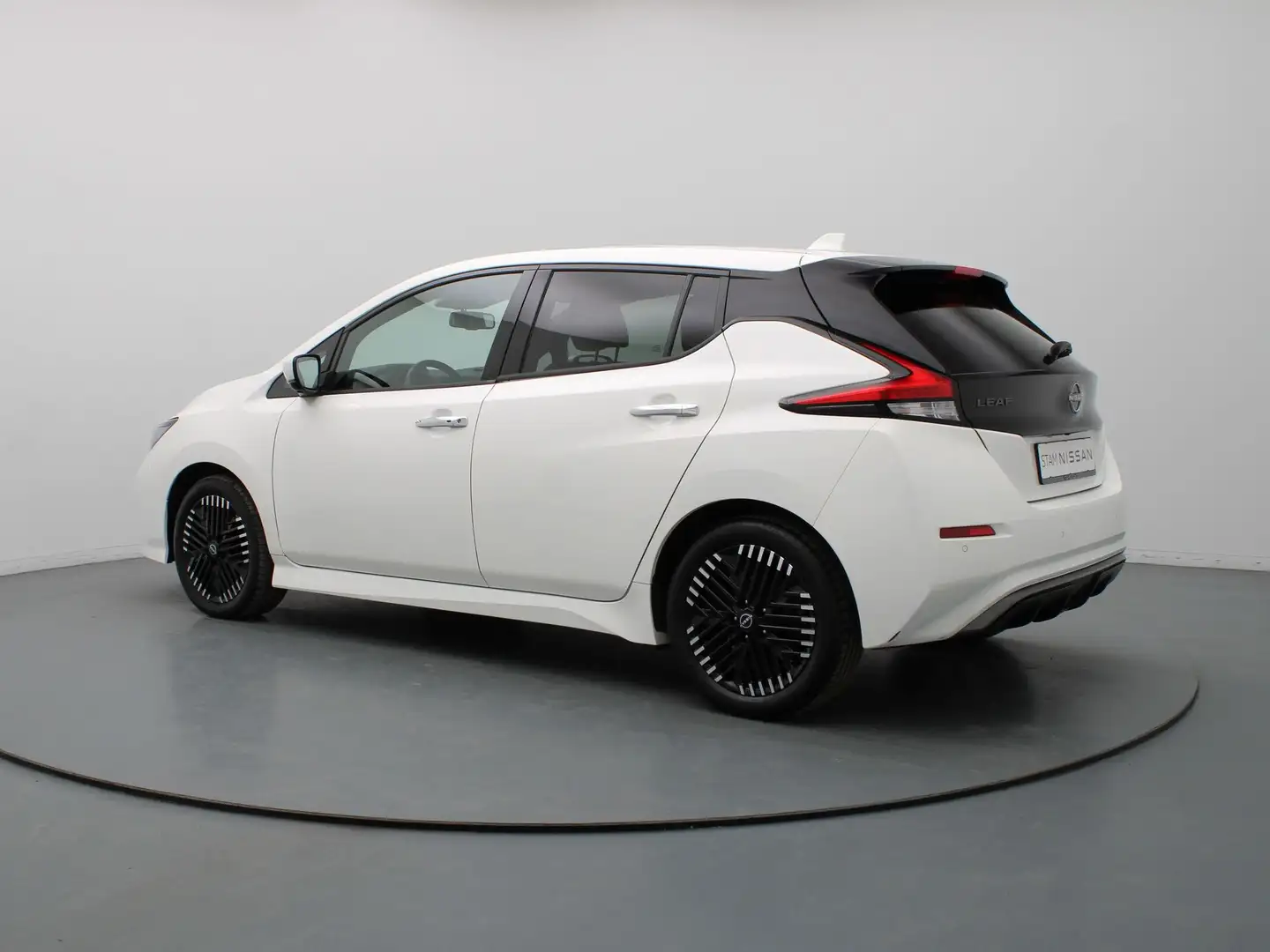 Nissan Leaf 150pk N-Connecta 39 kWh Automaat 360° Camera | Ada Wit - 2