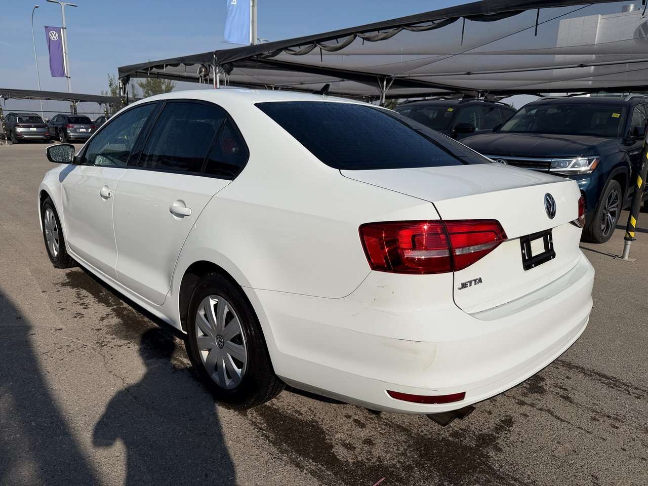 2015 Volkswagen Jetta Trendline plus 2.0 6sp w/Tip ONE OWNER! NO ACCIDEN — снимка 1